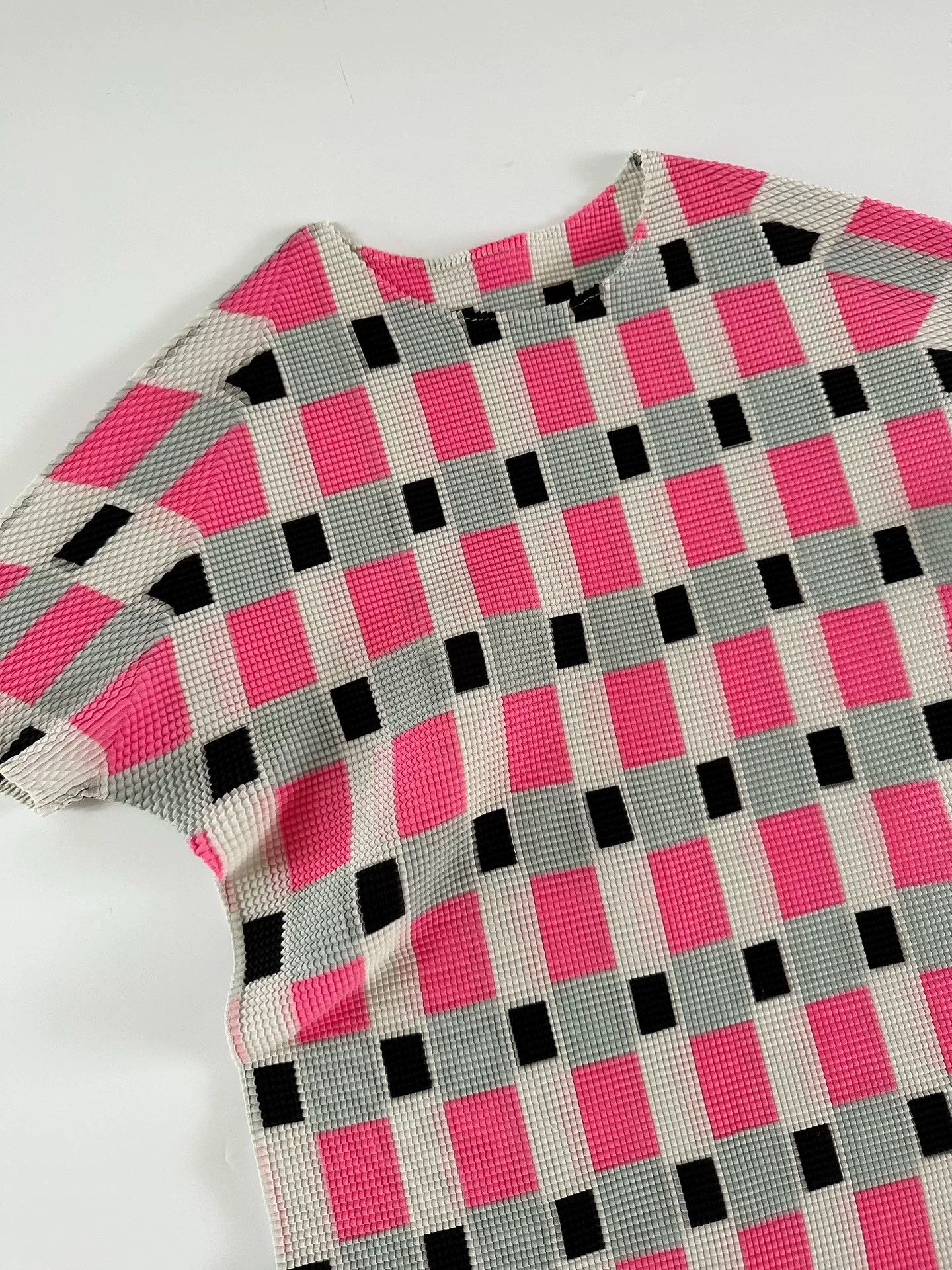 Pleats Please Issey Miyake Issey Miyake PLEATS(T.) Pink Check Pleated Top Size L / US 10 / IT 46 - 2 Thumbnail