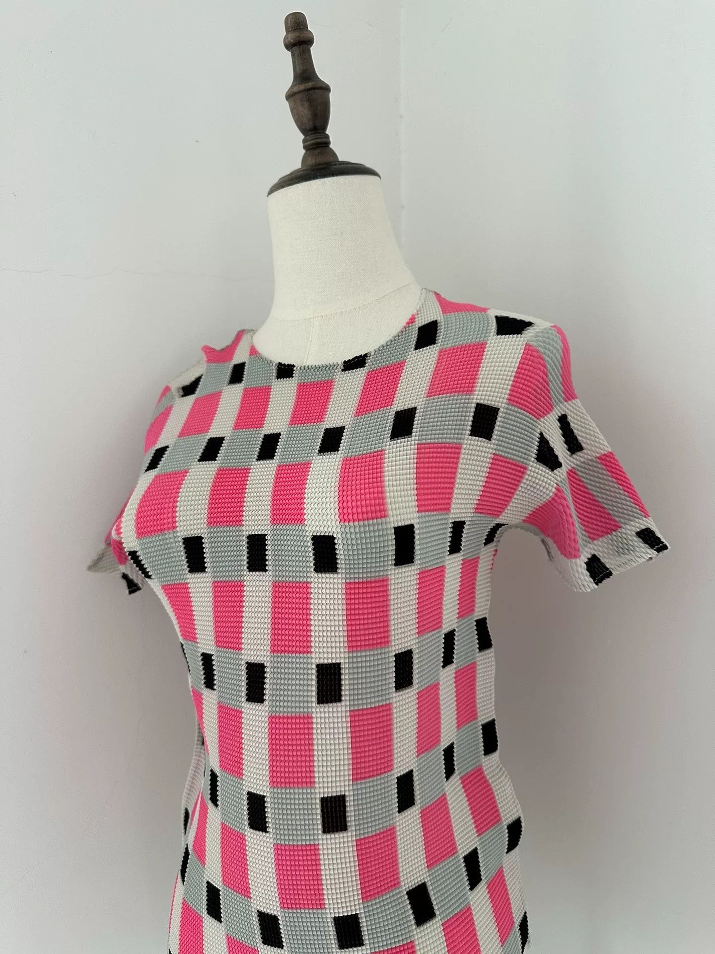 Pleats Please Issey Miyake Issey Miyake PLEATS(T.) Pink Check Pleated Top Size L / US 10 / IT 46 - 7 Thumbnail