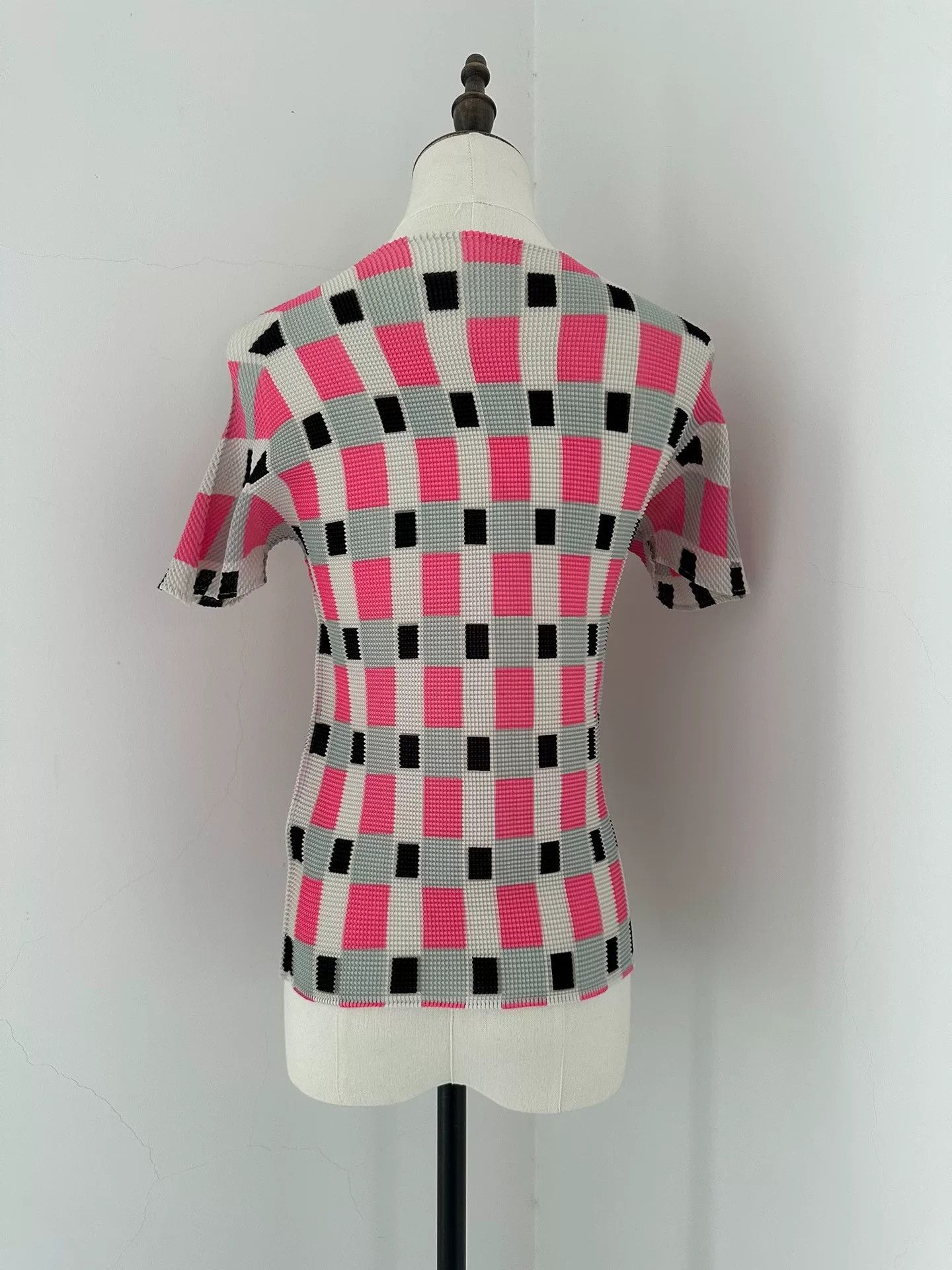 Pleats Please Issey Miyake Issey Miyake PLEATS(T.) Pink Check Pleated Top Size L / US 10 / IT 46 - 8 Thumbnail