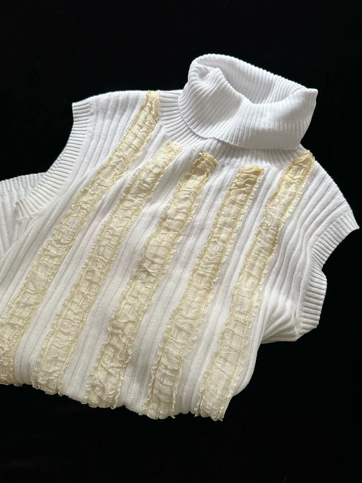 Jean Paul Gaultier Jean Paul Gaultier Vintage Lace Trim Knit Vest Size S / US 4 / IT 40 - 8 Thumbnail
