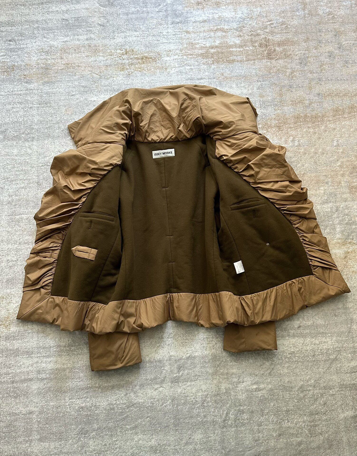 Issey Miyake Issey Miyake 1998 Runway Pleated Coat Size US L / EU 52-54 / 3 - 5 Thumbnail