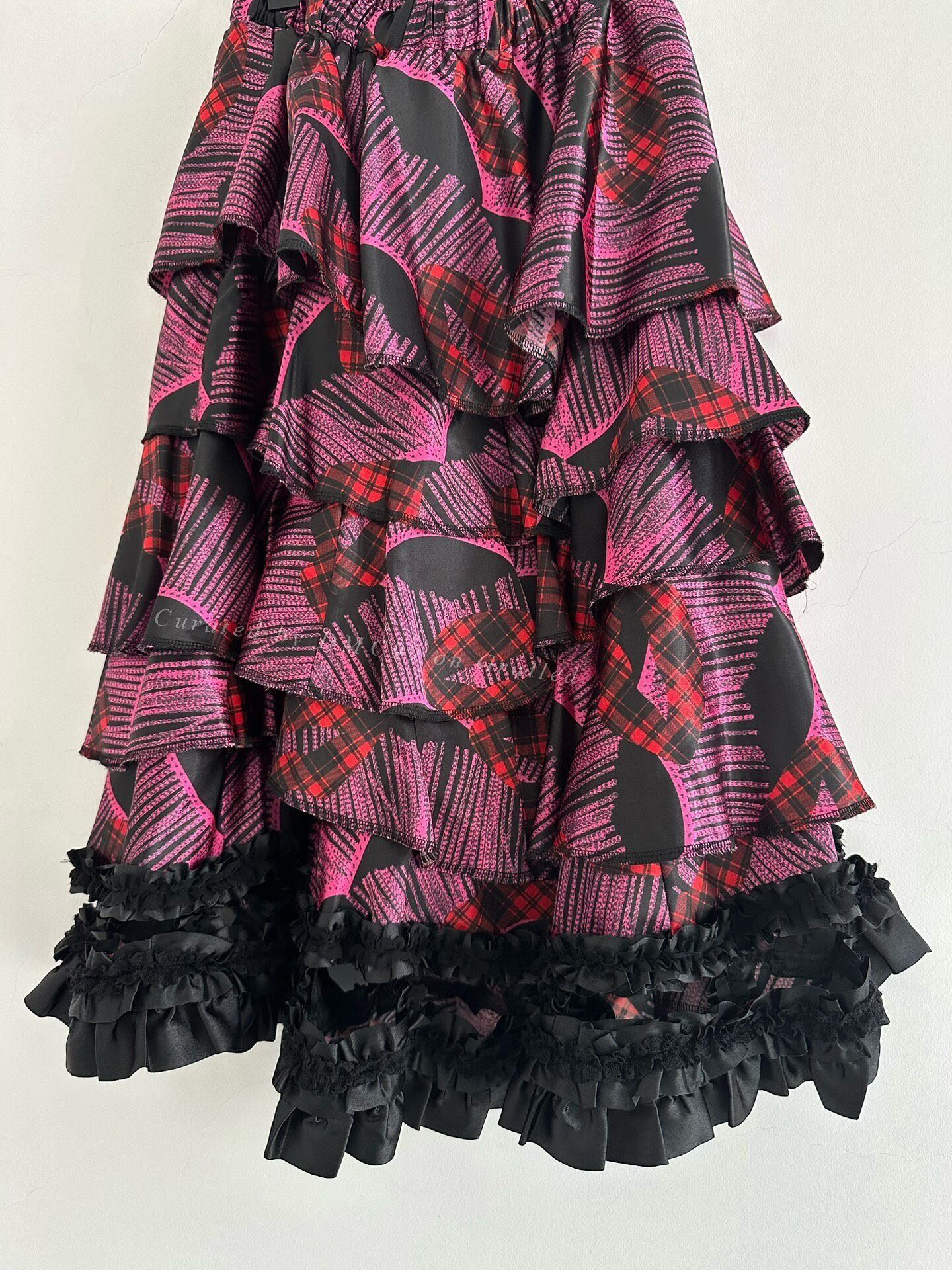 Rei Kawakubo Comme des Garçons 2008 Red Lip Print Tiered Skirt Size 35" - 2 Thumbnail