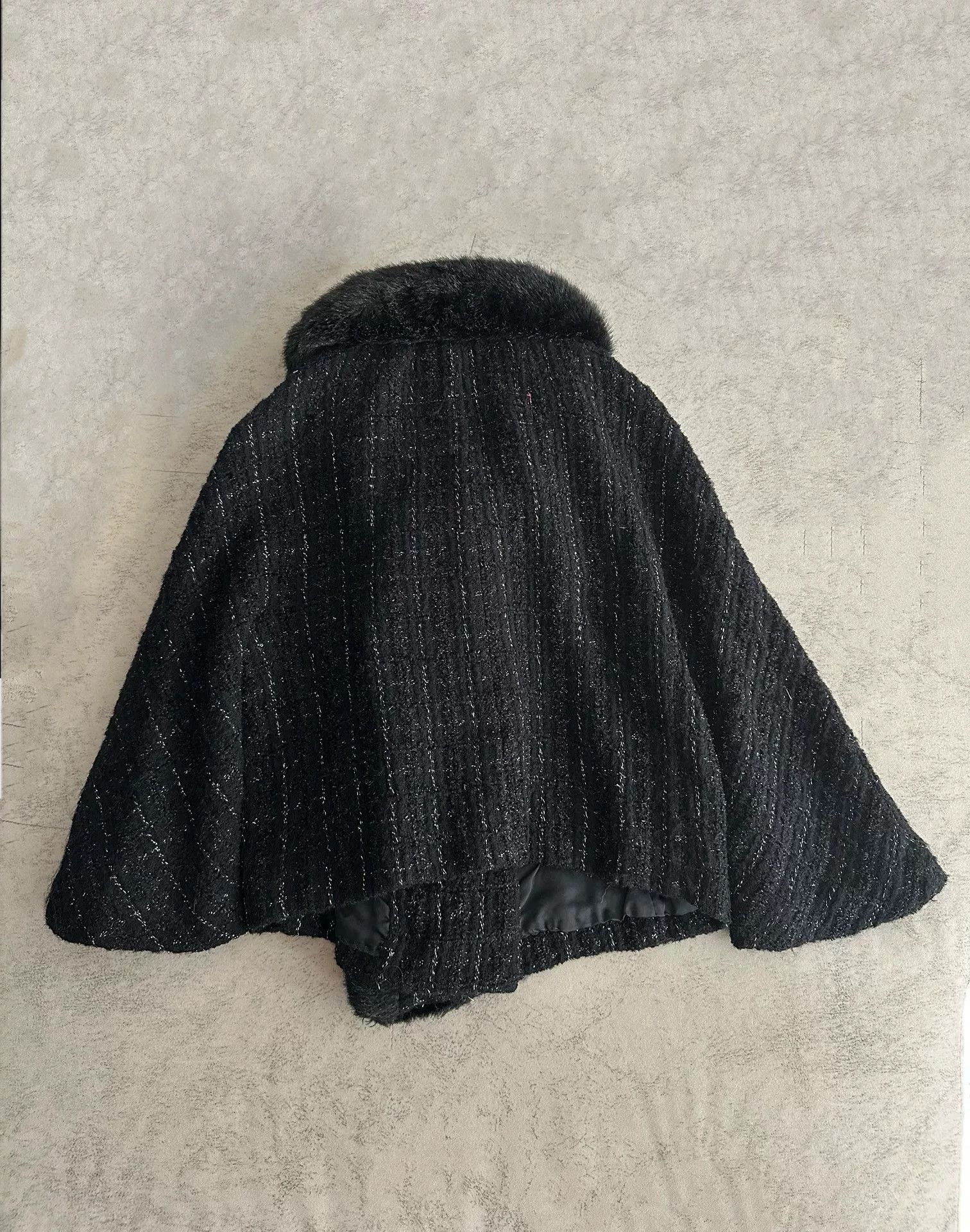 Junya Watanabe Junya Watanabe Tweed Coat with Fur Collar Size M / US 6-8 / IT 42-44 - 2 Thumbnail