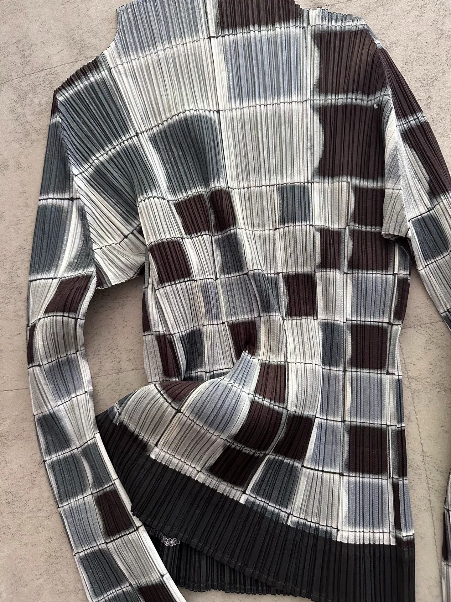 Pleats Please Issey Miyake Issey Miyake Pleats Please Pleated Top Size XL / US 12-14 / IT 48-50 - 8 Thumbnail