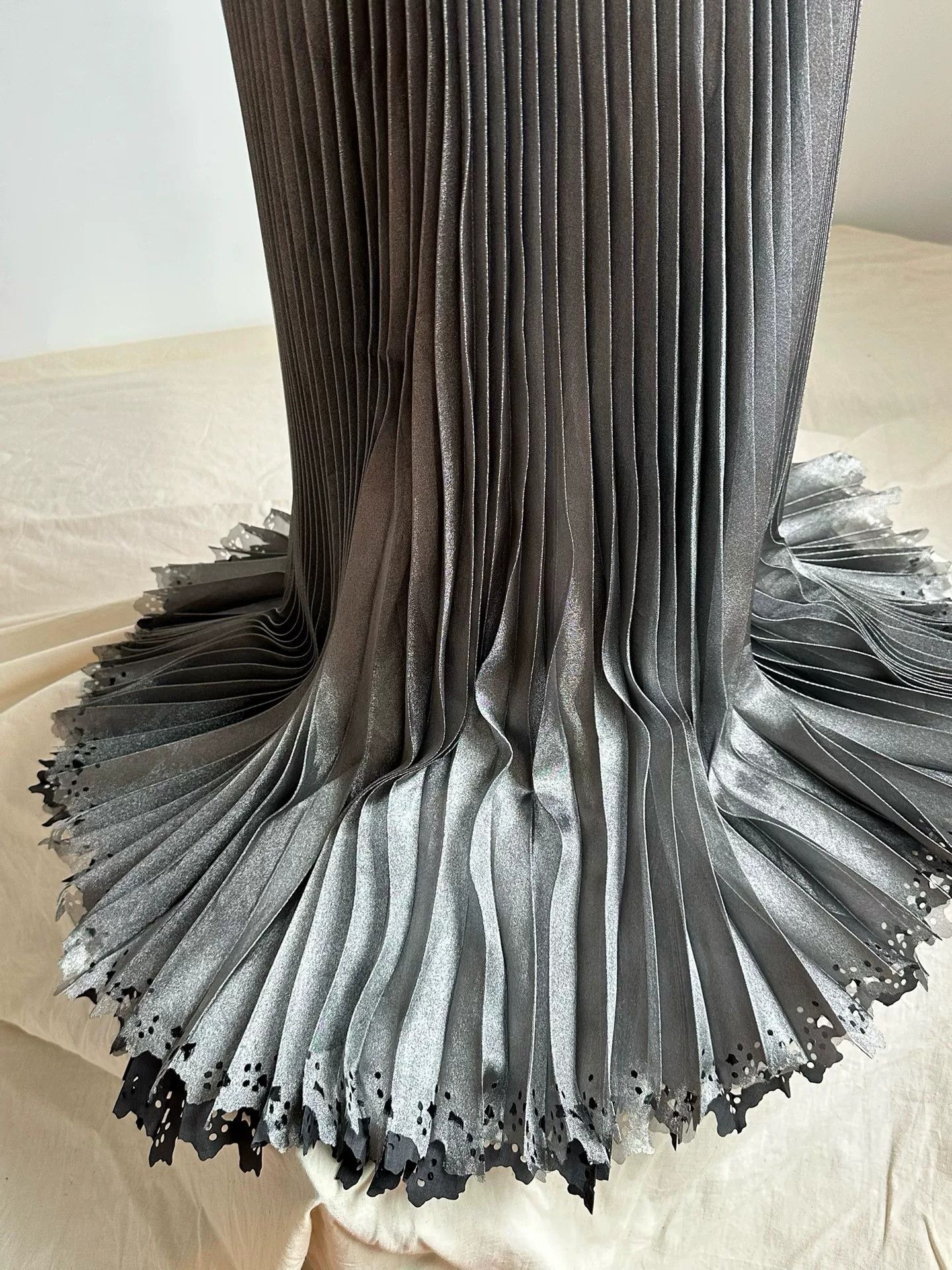 Issey Miyake Issey Miyake Main Line Burned Hem Skirt Size 33" - 6 Thumbnail