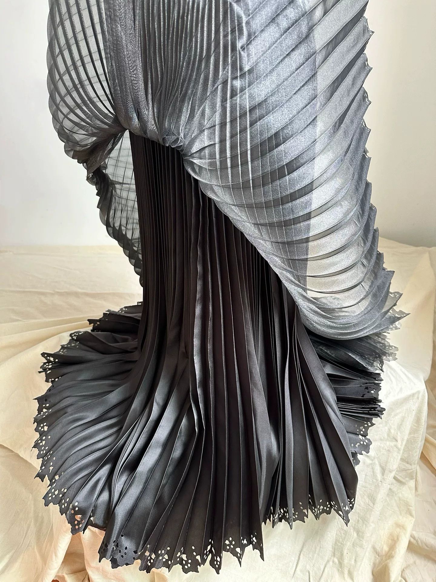 Issey Miyake Issey Miyake Main Line Burned Hem Skirt Size 33" - 3 Thumbnail