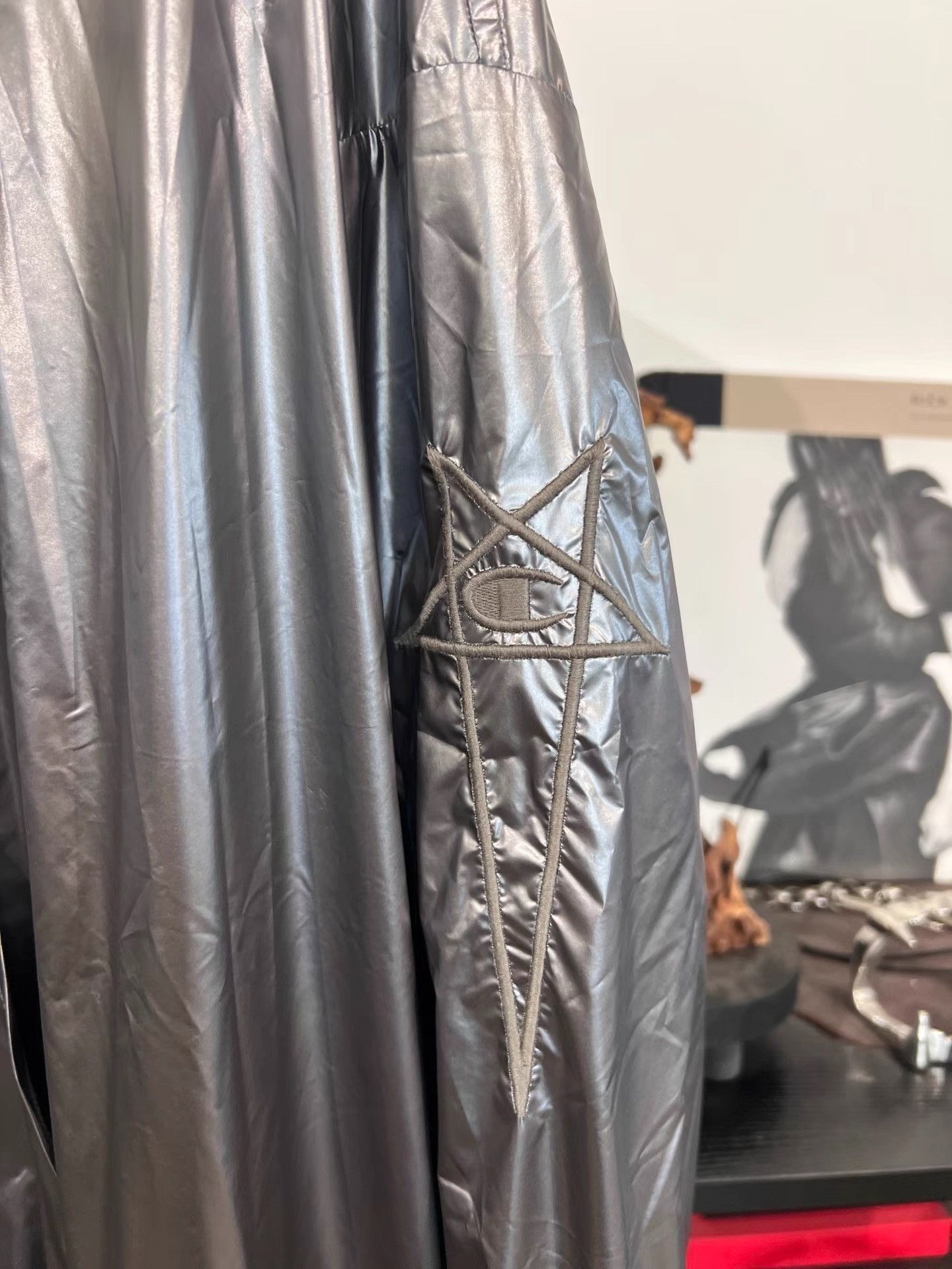 Rick Owens Metallic Silver Nylon Jacket Size US M / EU 48-50 / 2 - 4 Thumbnail