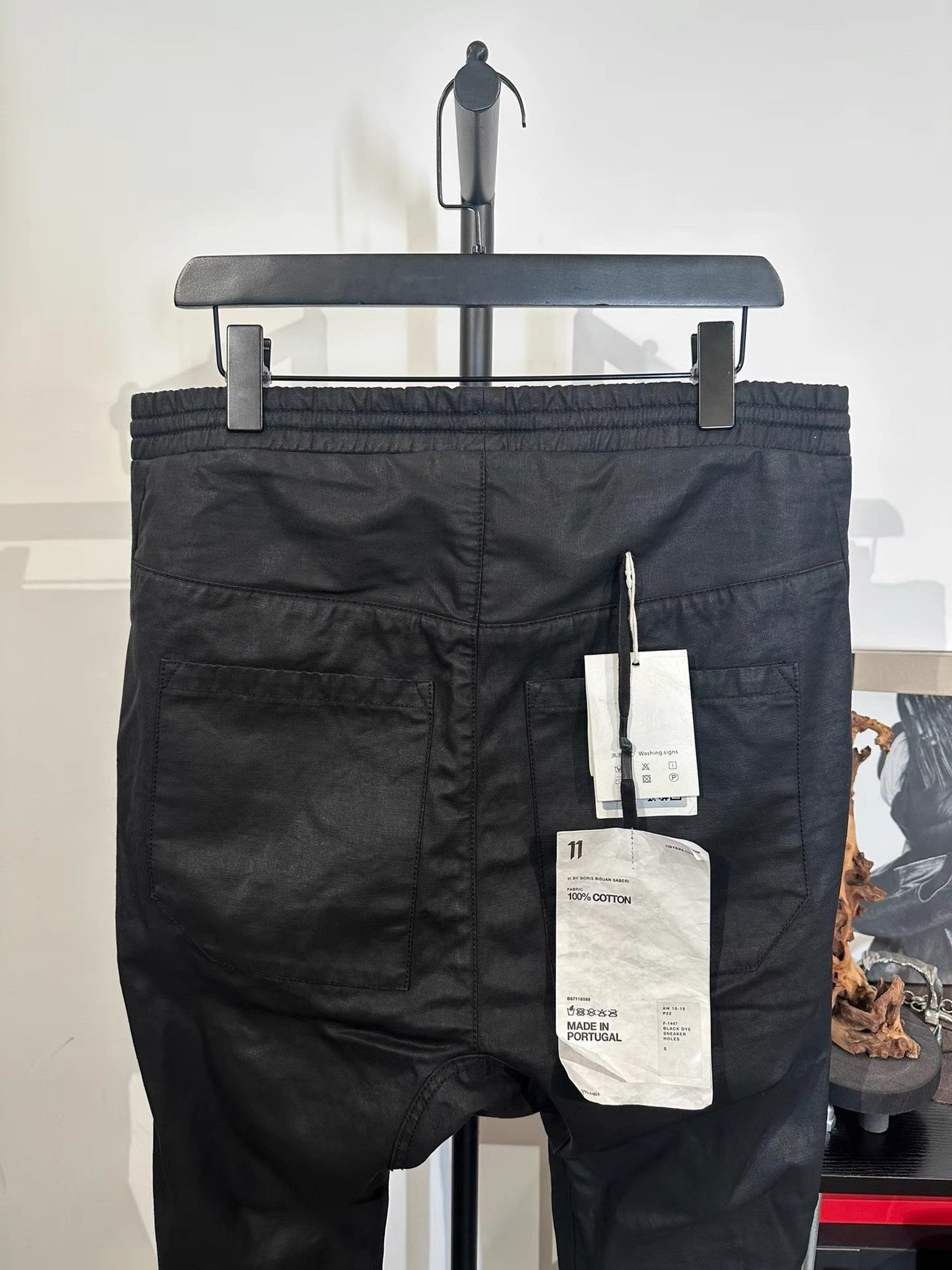 11 By Boris Bidjan Saberi Wax Coated Straight Pants in Black Size US 32 / EU 48 - 3 Thumbnail