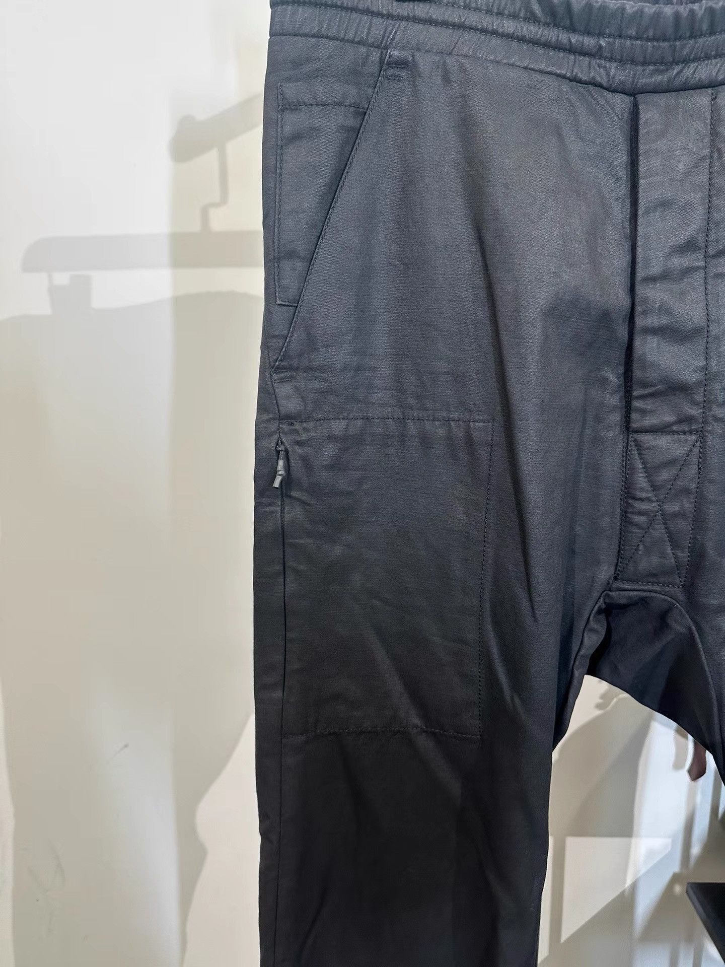 11 By Boris Bidjan Saberi Wax Coated Straight Pants in Black Size US 32 / EU 48 - 6 Thumbnail
