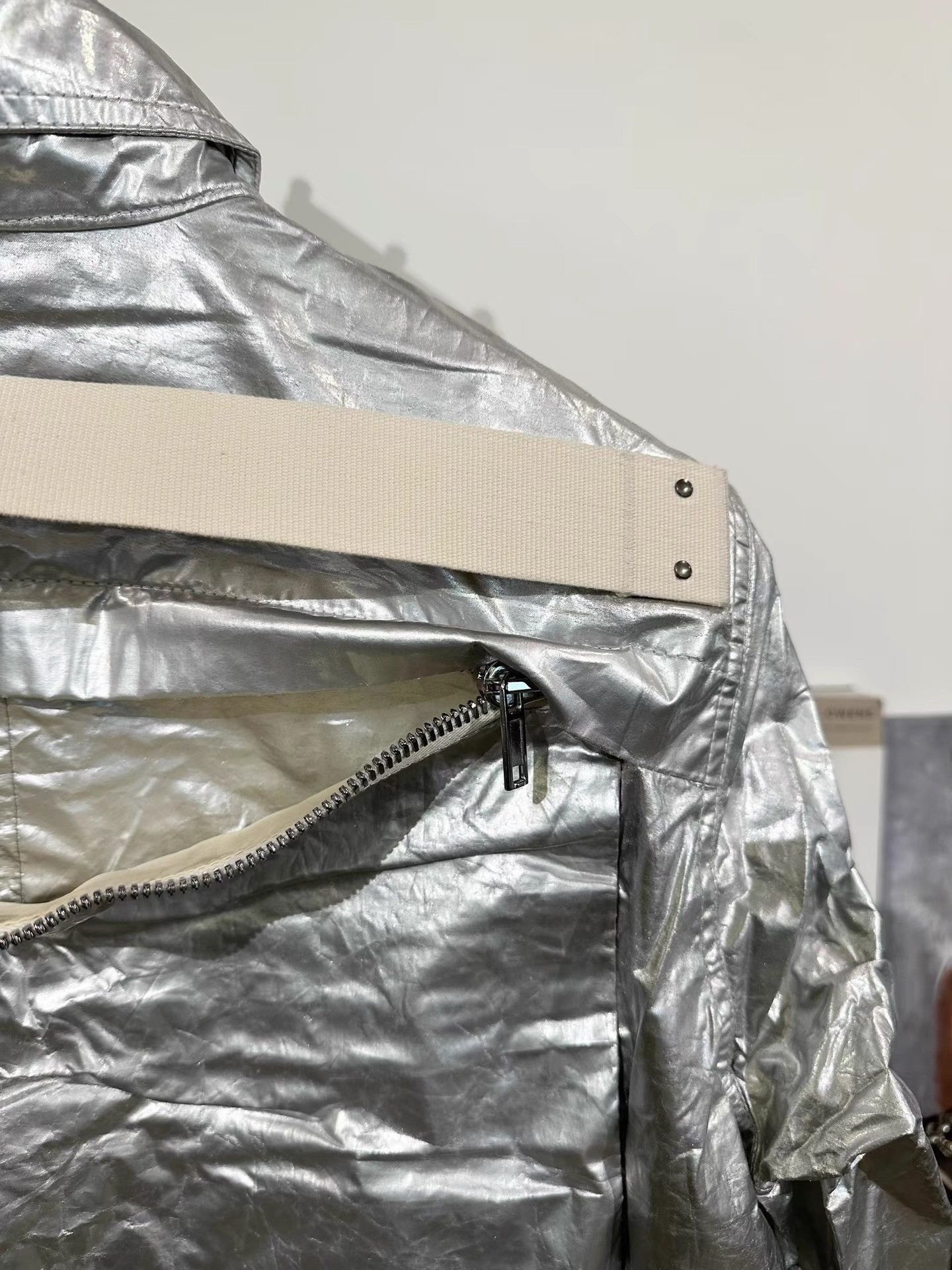 Rick Owens Metallic Silver Cargo Jacket in Size S Size US S / EU 44-46 / 1 - 3 Thumbnail