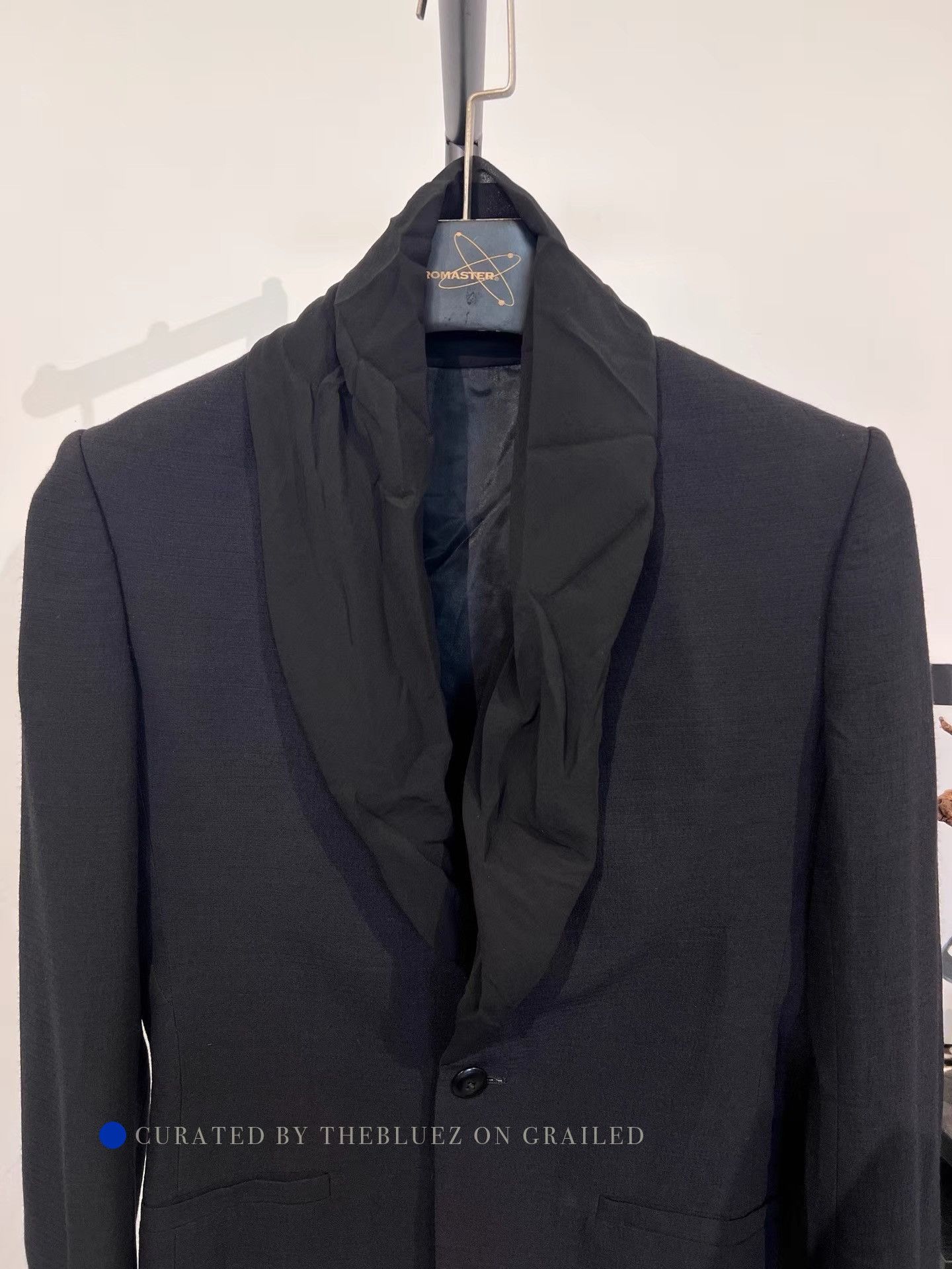Rick Owens Crinkled Satin Lapel Blazer in Black Size US S / EU 44-46 / 1 - 3 Thumbnail