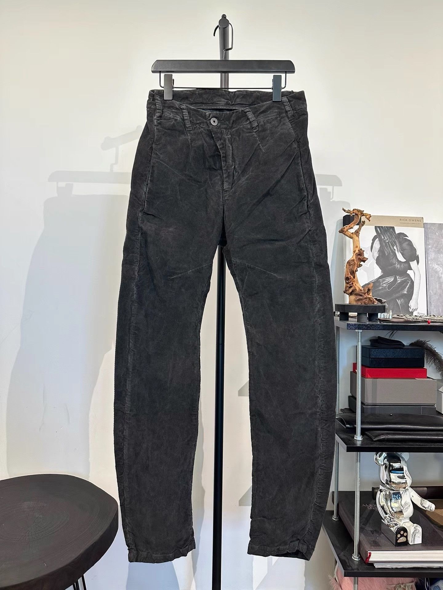 11 By Boris Bidjan Saberi Faded Black Curved Casual Pants Size US 32 / EU 48 - 2 Thumbnail