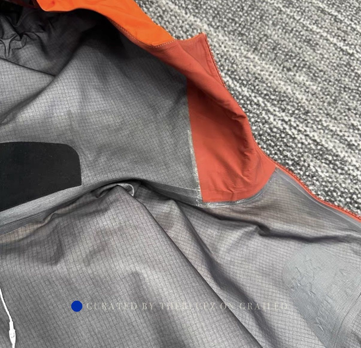 Arc'teryx Lightweight Orange Hooded Hard Shell Jacket Size US L / EU 52-54 / 3 - 8 Thumbnail
