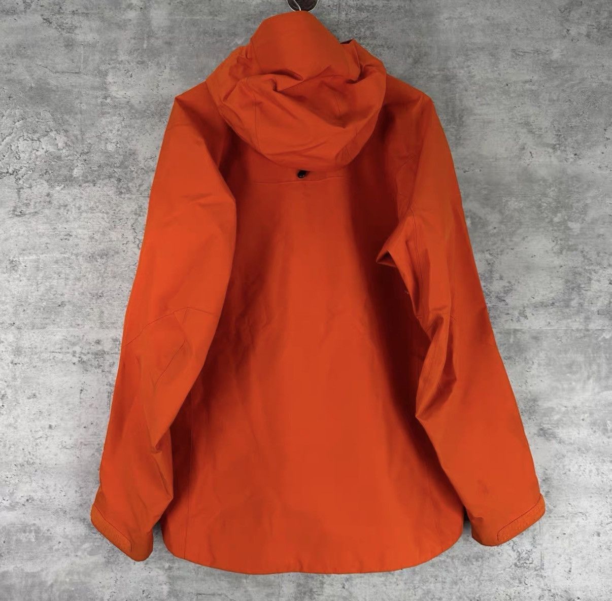Arc'teryx Lightweight Orange Hooded Hard Shell Jacket Size US L / EU 52-54 / 3 - 2 Thumbnail