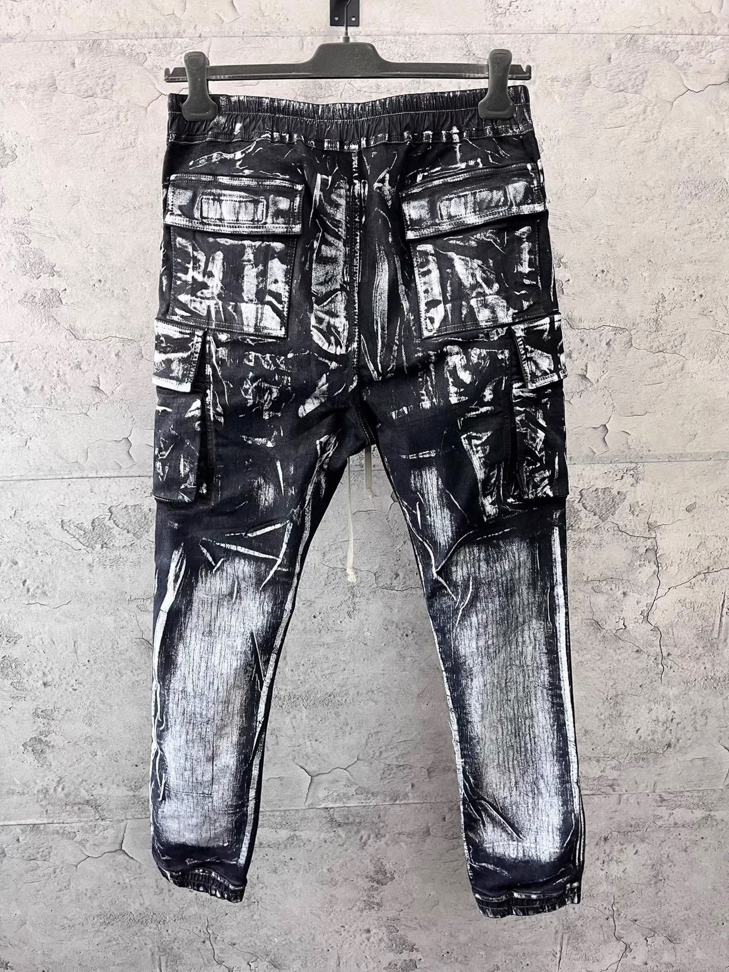 Rick Owens Black Painted Cargo Pants Size US 32 / EU 48 - 3 Thumbnail