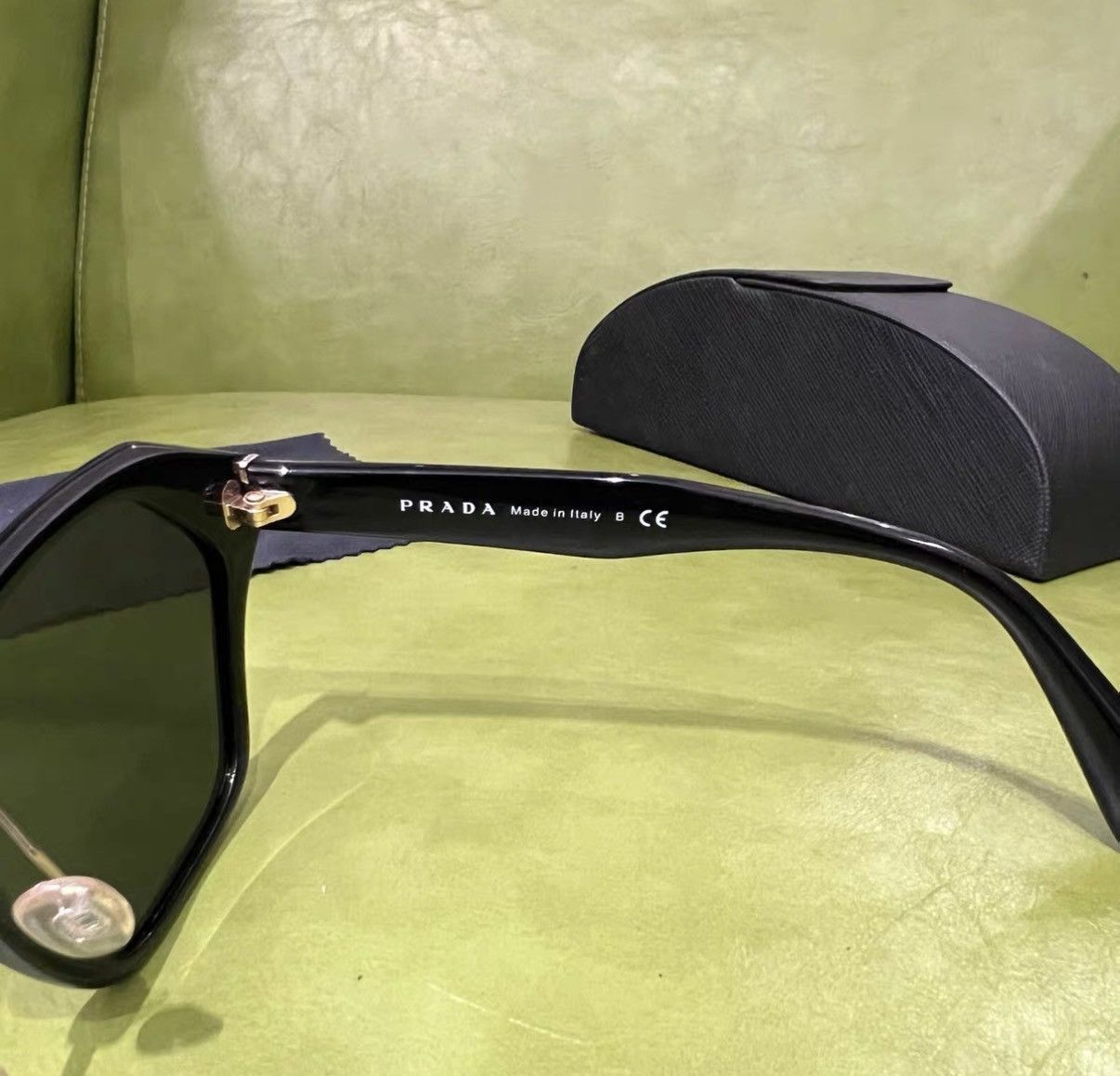 Prada Unique Irregular Black Sunglasses Size ONE SIZE - 7 Thumbnail