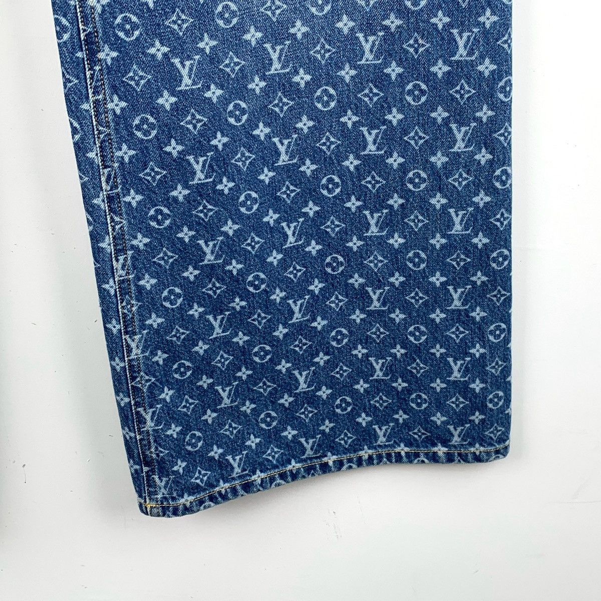 Louis Vuitton Monogram Printed Denim Pants in Blue Size US 28 / EU 44 - 4 Thumbnail