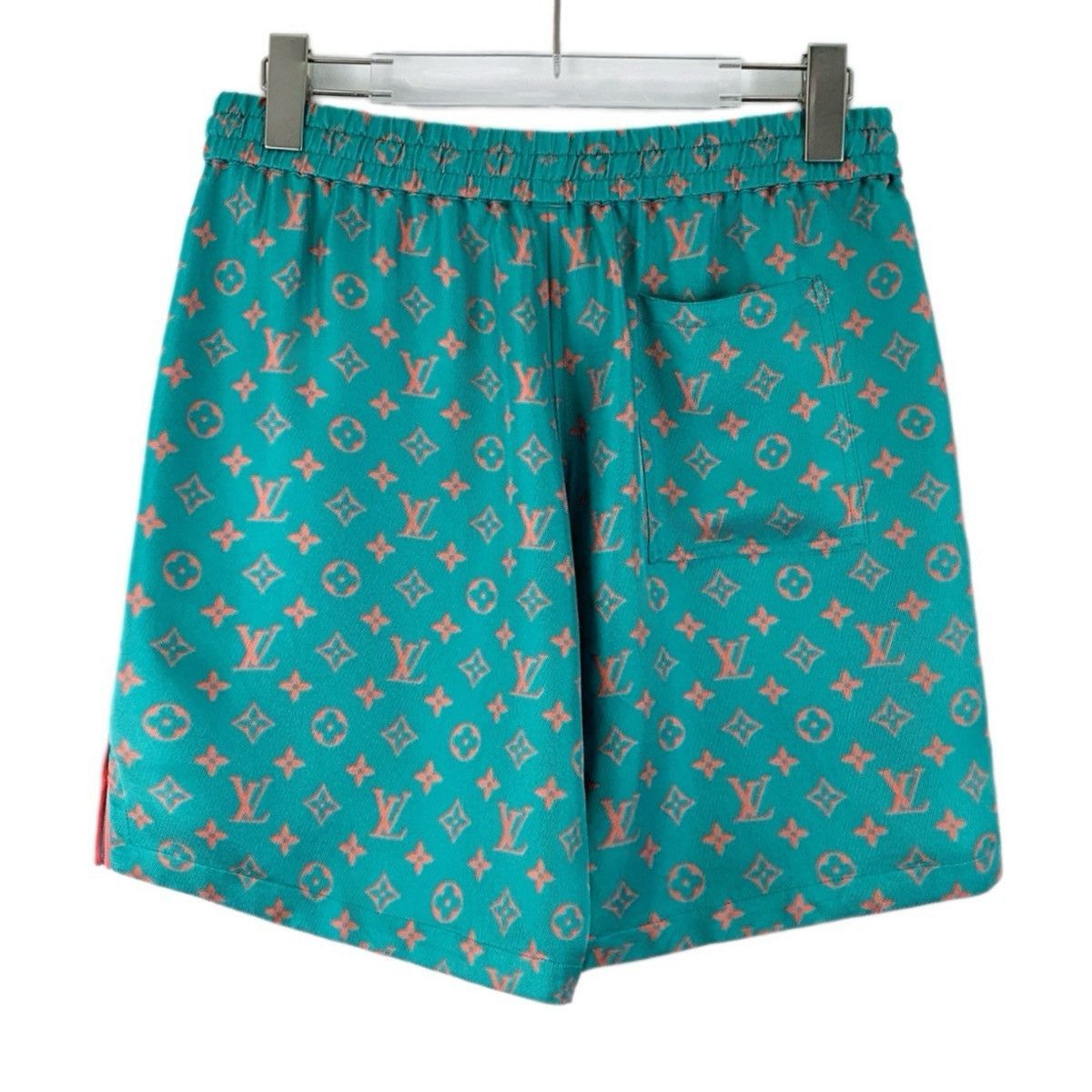 Louis Vuitton Monogram All-Over Print Silk Shorts Size US 32 / EU 48 - 2 Thumbnail