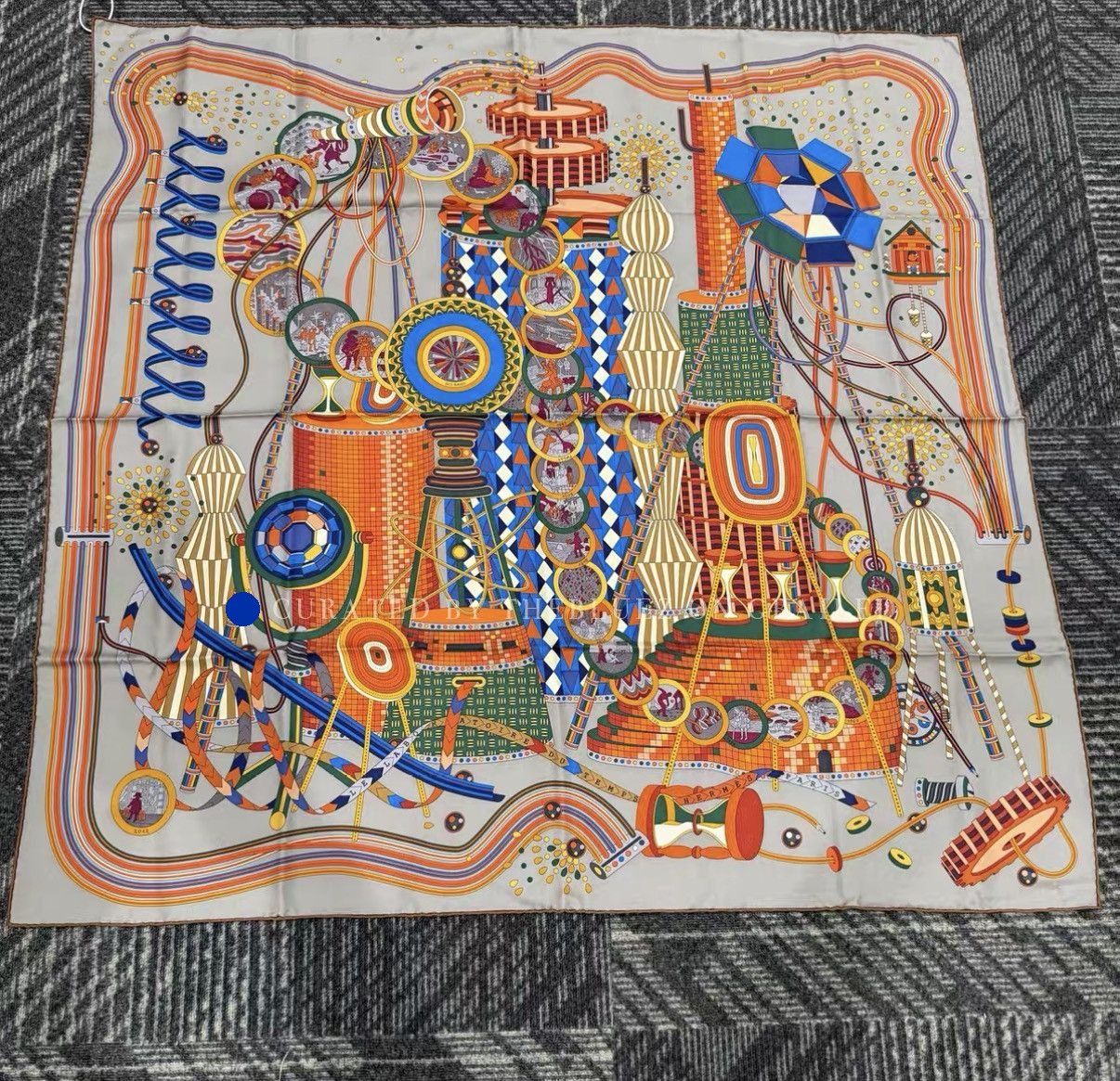 Hermes Silk Scarf in Vibrant Orange Size ONE SIZE - 5 Thumbnail