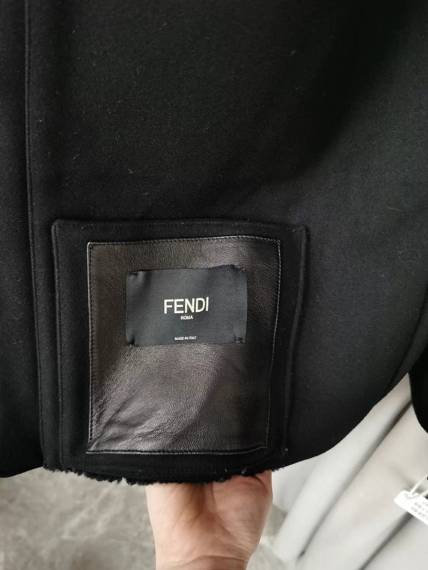 Fendi Shearling Short Jacket with Cashmere Lining Size US M / EU 48-50 / 2 - 7 Thumbnail