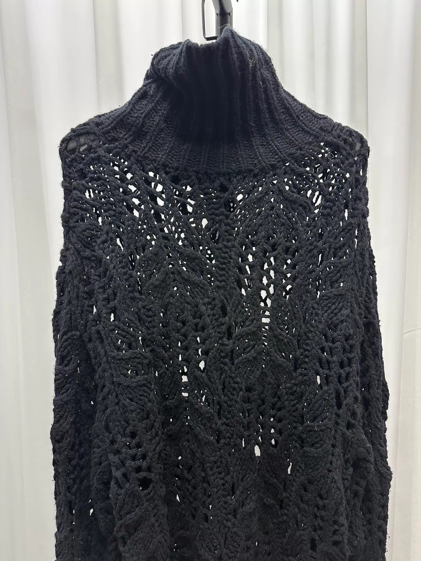 Dries Van Noten Oversized Cutout Wool Sweater in Black Size US M / EU 48-50 / 2 - 6 Thumbnail