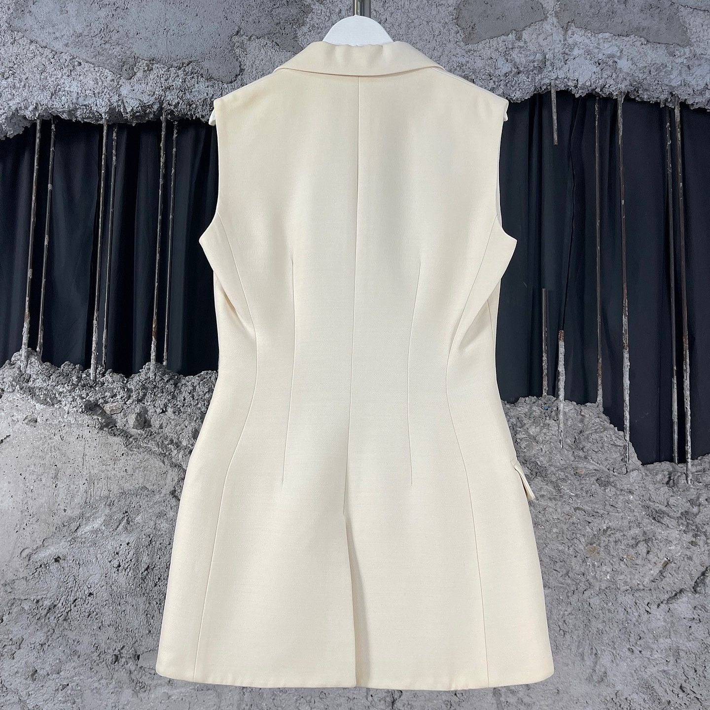 Dior Christian Dior Sleeveless Blazer Vest Size 36 Size XS / US 0-2 / IT 36-38 - 2 Thumbnail