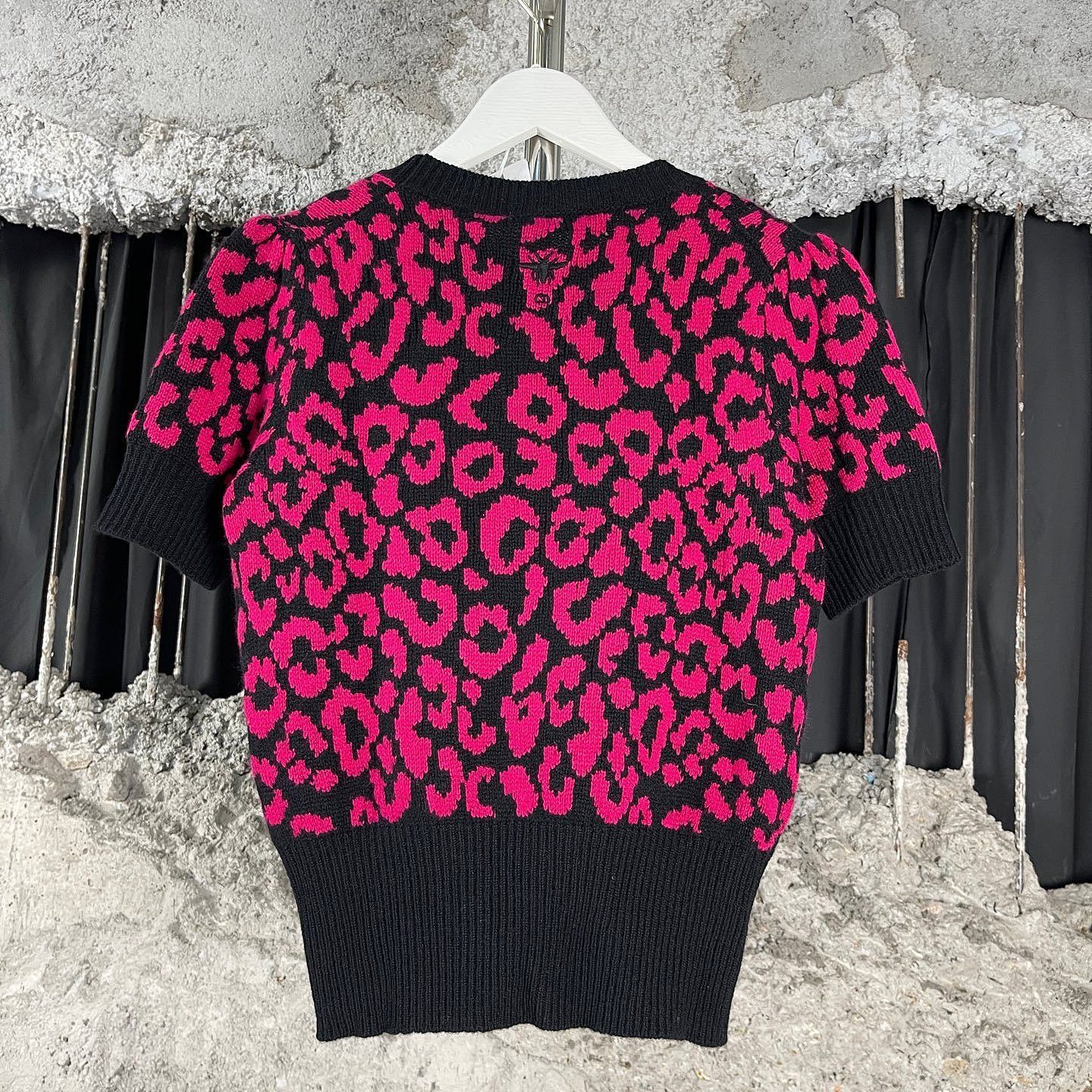 Dior Dior Leopard Print Cashmere Knit Top Size 36 Size XS / US 0-2 / IT 36-38 - 2 Thumbnail