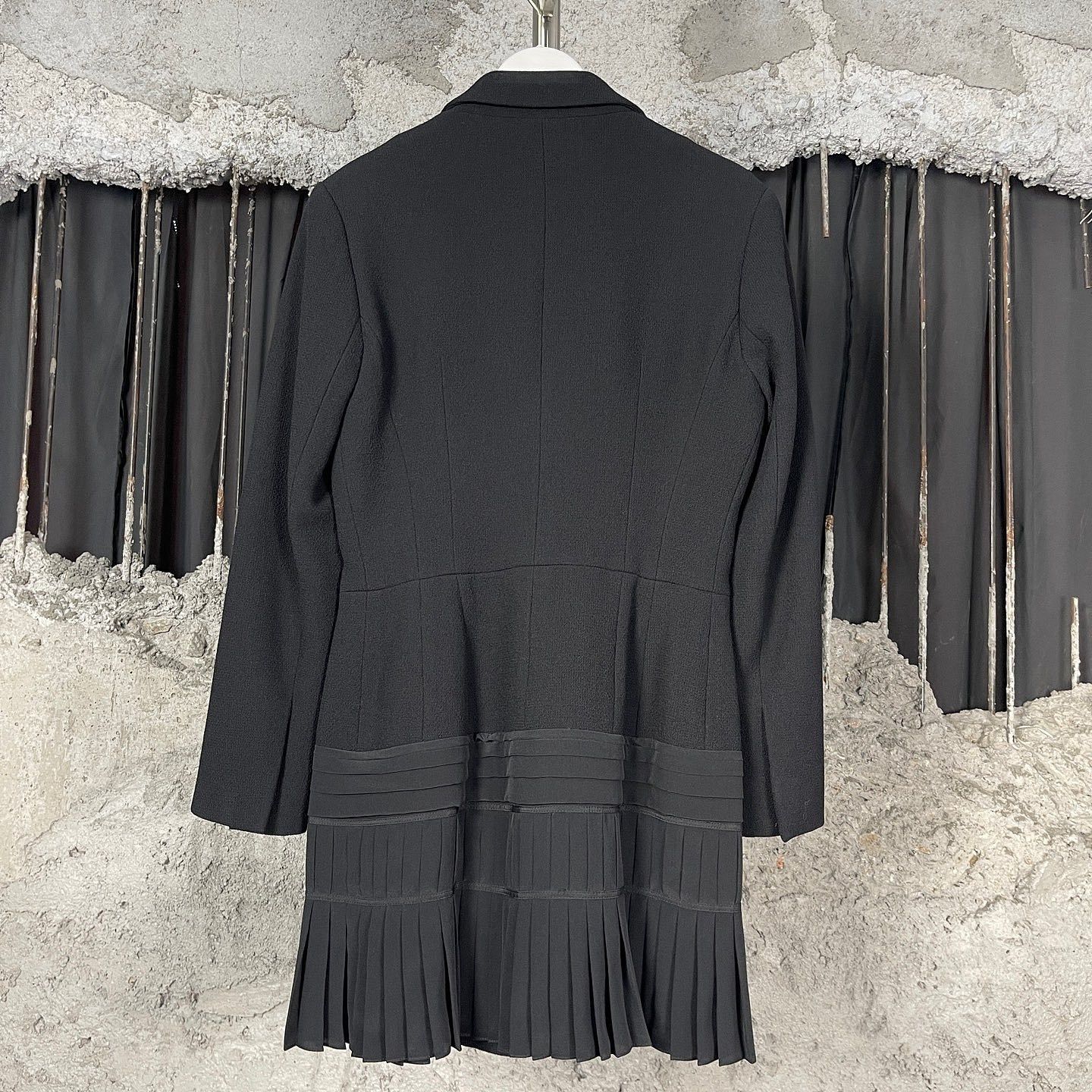 Dior Christian Dior Pleated Hem Coat Size 36 Size XS / US 0-2 / IT 36-38 - 2 Thumbnail