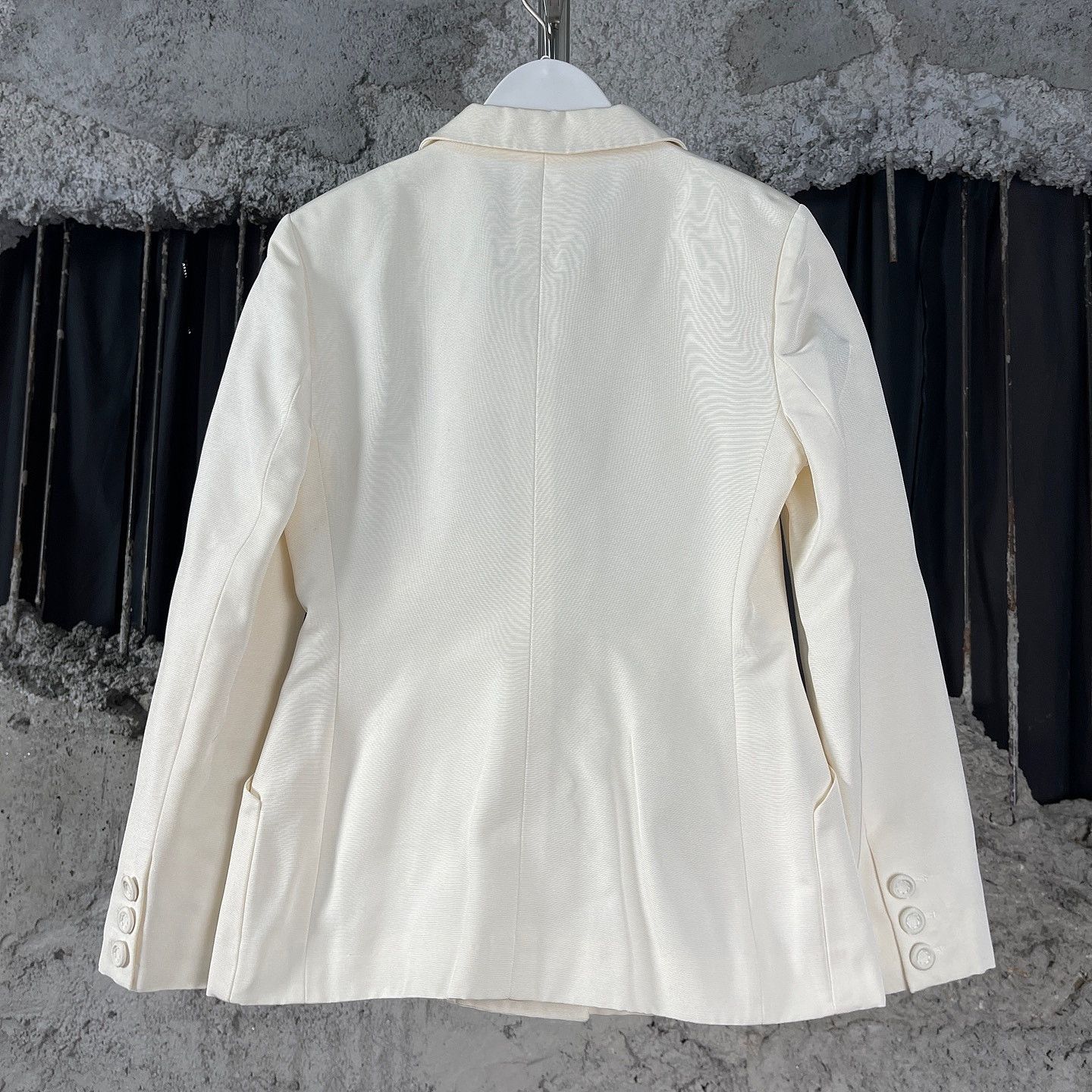 Dior Dior Silk Blend Button Up Blazer Size 36 Size XS / US 0-2 / IT 36-38 - 2 Thumbnail