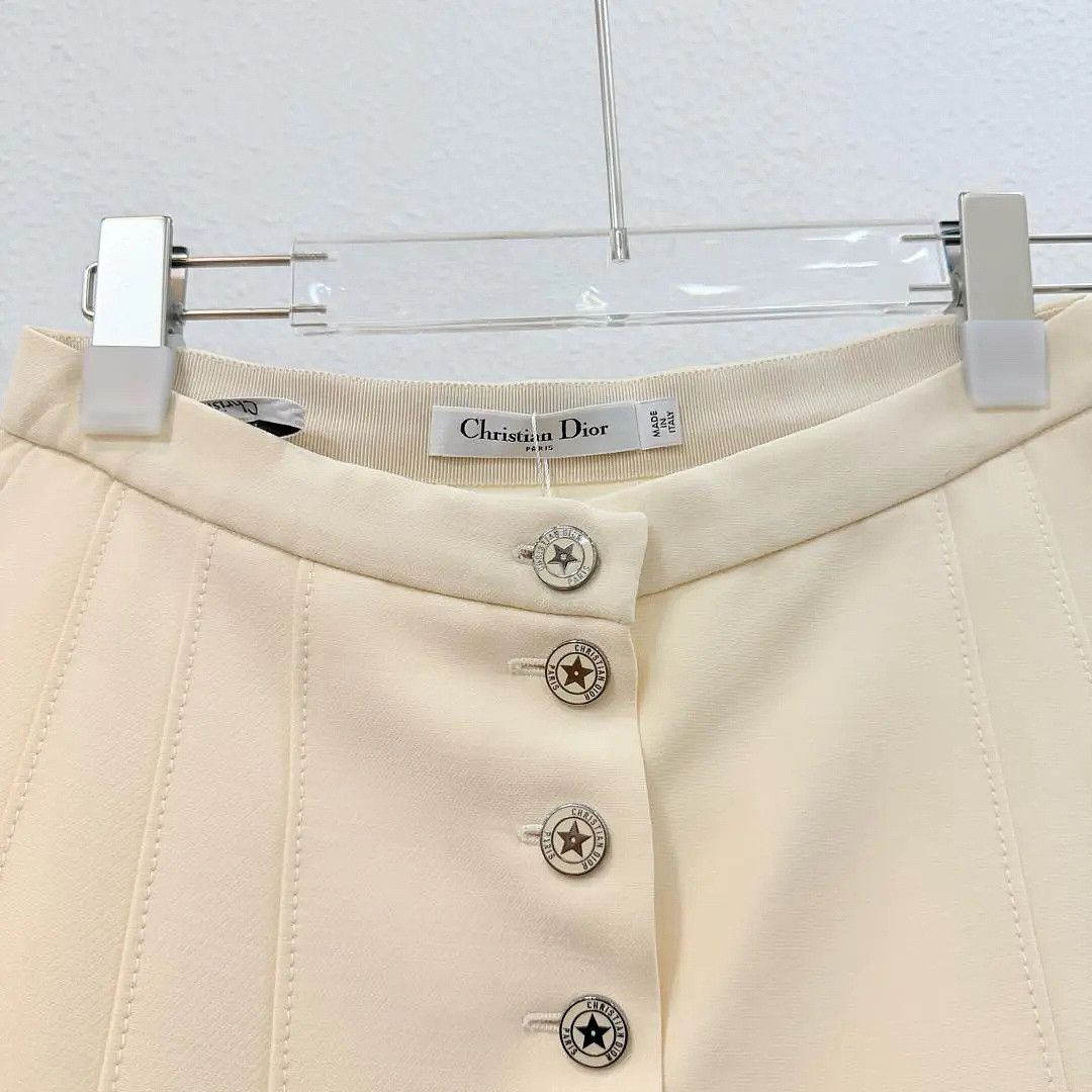 Dior Christian Dior Beige Pleated Mini Skirt Size 36 Size 26" / US 2 / IT 38 - 3 Thumbnail