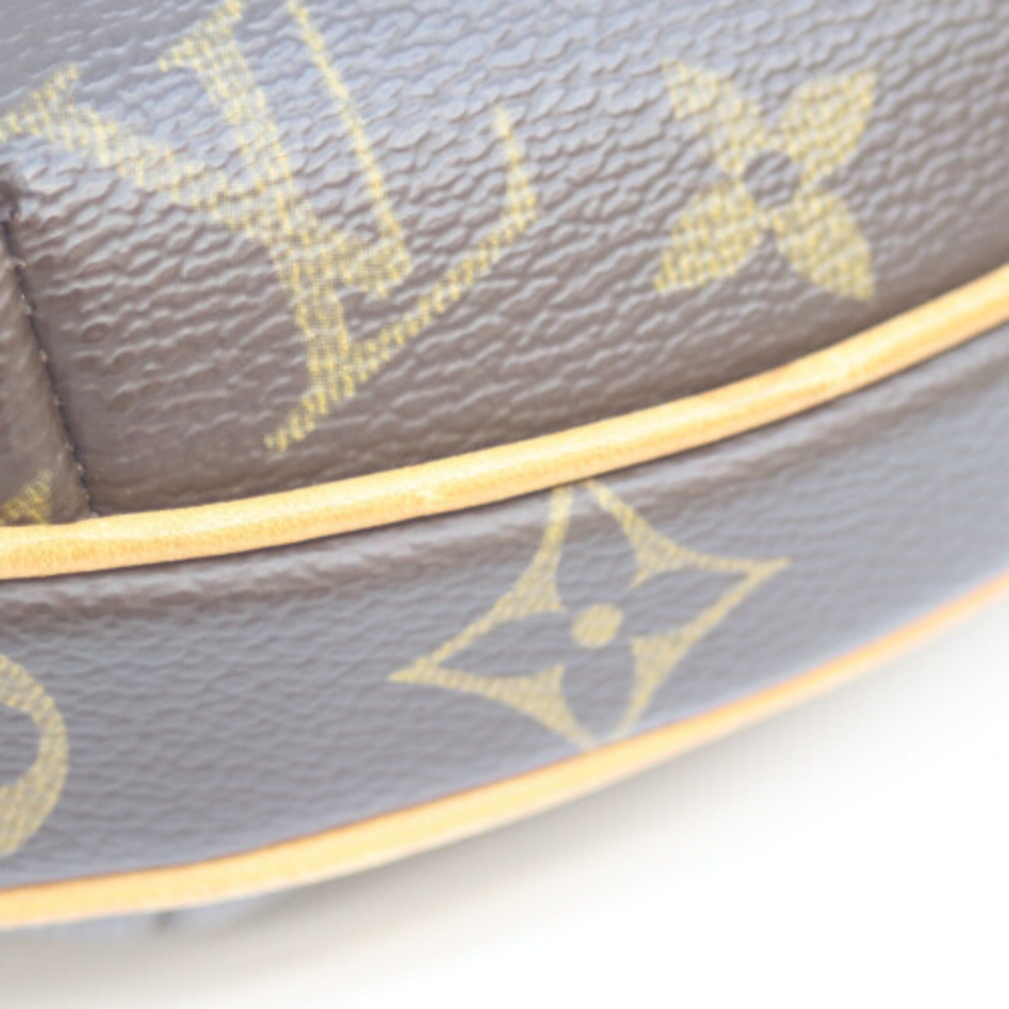 Louis Vuitton LOUIS VUITTON M51510 Monogram Pochette Croissant Shoulder Bag, Beige, Gold Hardware, Women's Size ONE SIZE - 9 Thumbnail