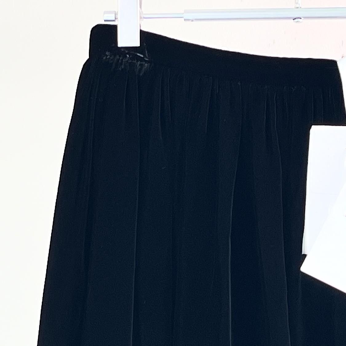 Dior Dior Black Velvet Midi Skirt Size FR 38 Size 27" / US 4 / IT 40 - 6 Thumbnail
