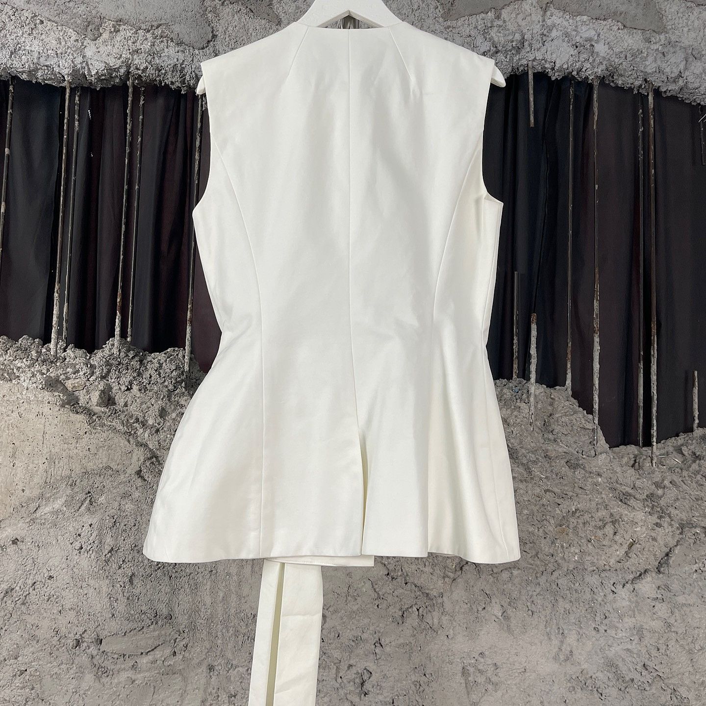 Dior Dior White Zip Front Bow Detail Vest Size 38 Size S / US 4 / IT 40 - 2 Thumbnail