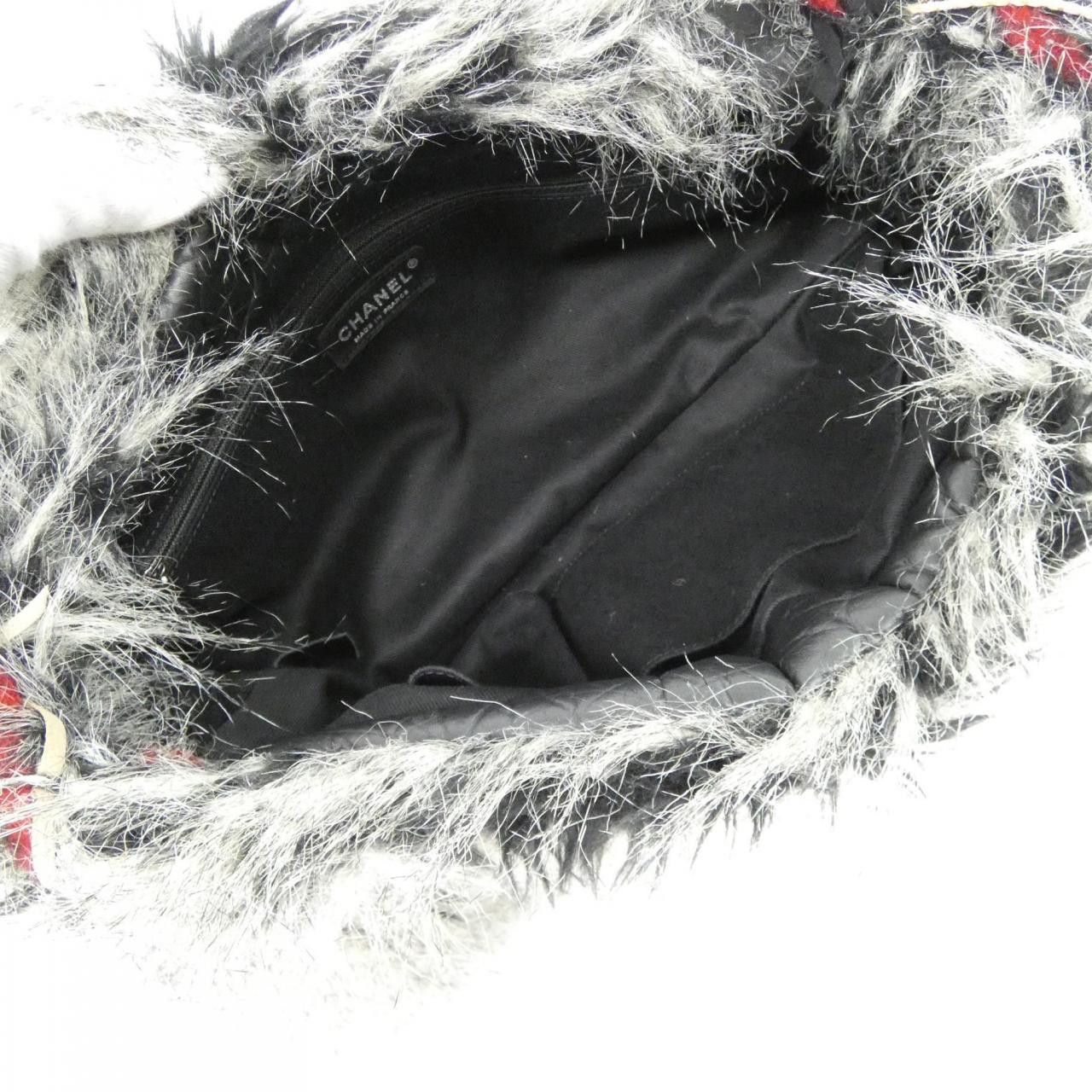 Chanel Chanel Chanel Tweed Fur Calf Shoulder Bag Textile Shoulder Bag DUTY FREE for USA Size ONE SIZE - 10 Thumbnail