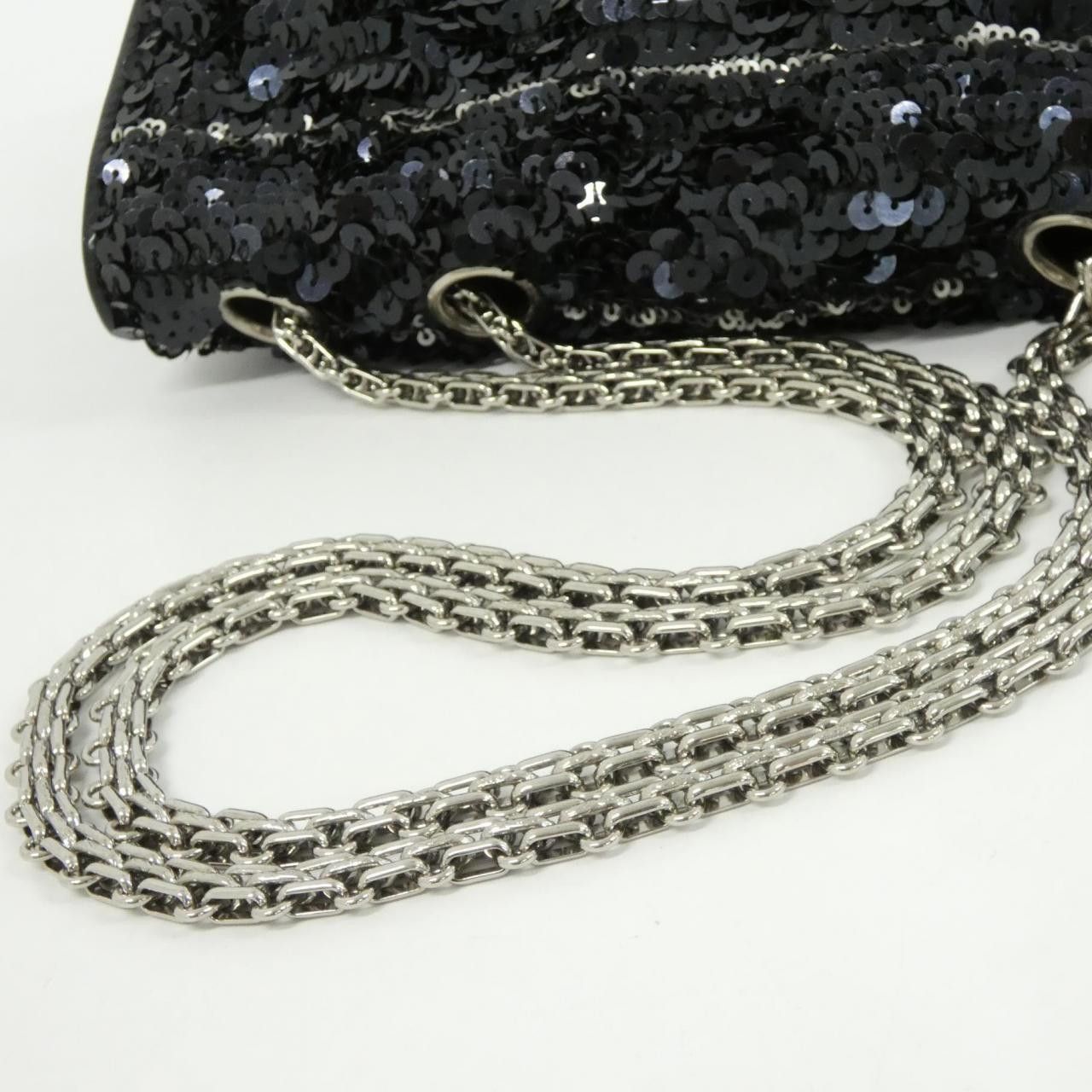 Chanel Chanel Chanel Sequin Shoulder Bag Textile Shoulder Bag DUTY FREE for USA Size ONE SIZE - 8 Thumbnail