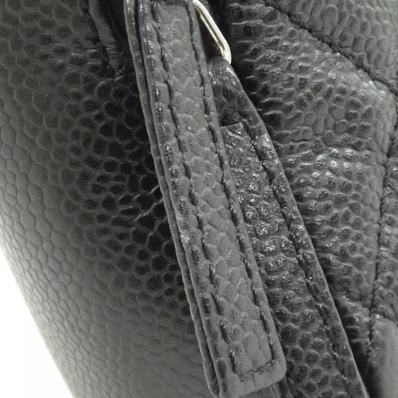 Chanel Chanel Chanel Grained Calf Shoulder Bag Leather Shoulder Bag DUTY FREE for USA Size ONE SIZE - 5 Thumbnail
