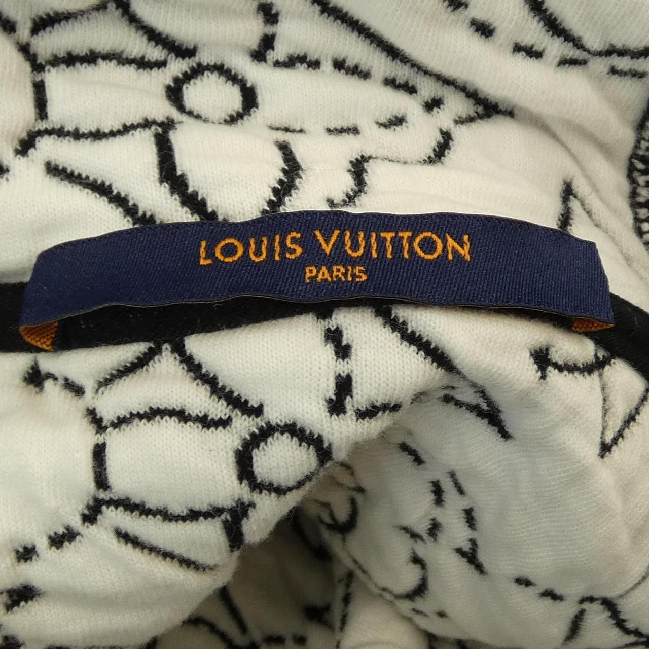 Louis Vuitton Louis Vuitton Louis Vuitton NBA Strategic Flower Quilted Hoodie Textile Sweatshirts & Hoodies HLY12WDM0 DUTY FREE for USA Size ONE SIZE - 4 Thumbnail