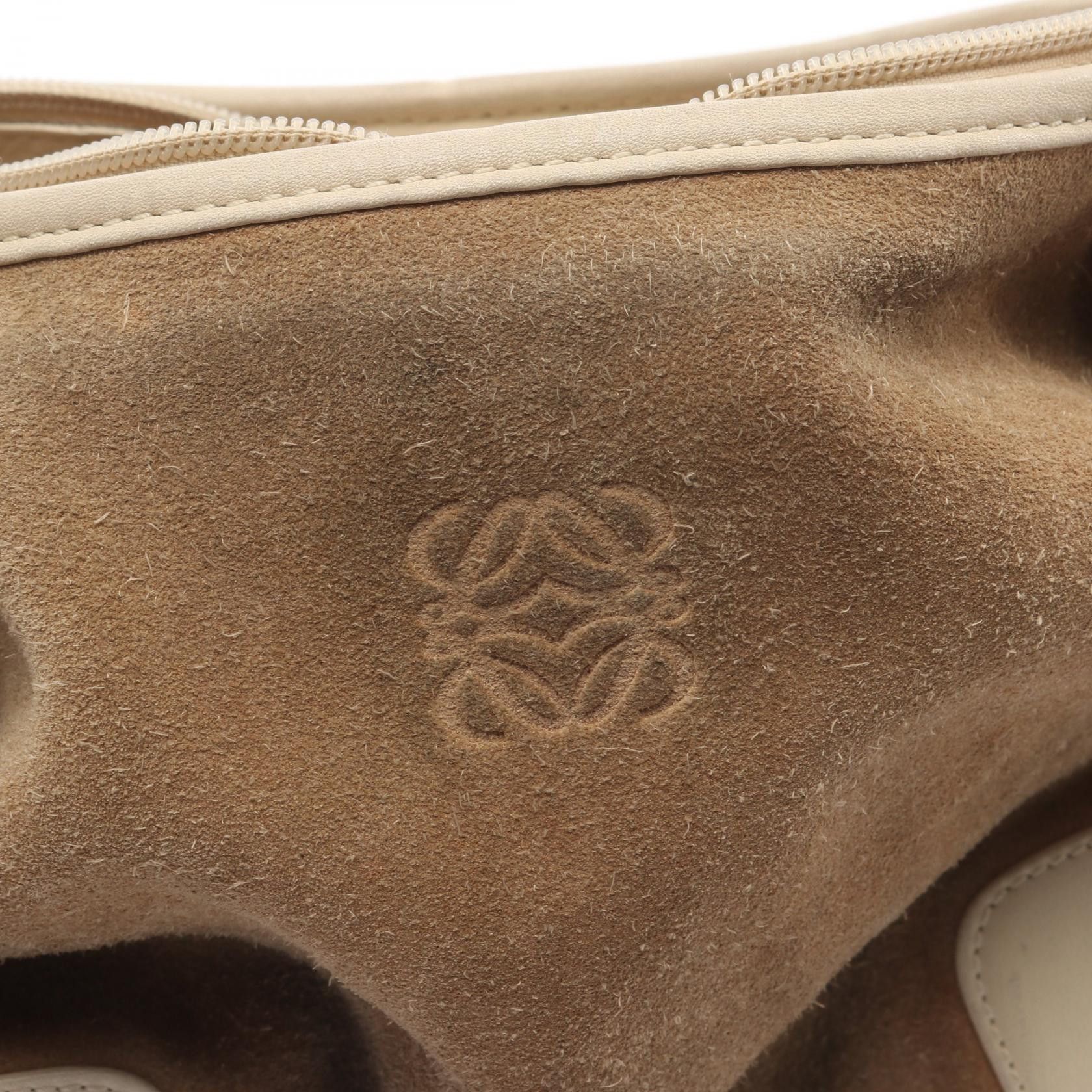 Loewe Loewe Loewe Anagram Leather Shoulder Bag Leather Shoulder Bag DUTY FREE for USA Size ONE SIZE - 6 Thumbnail