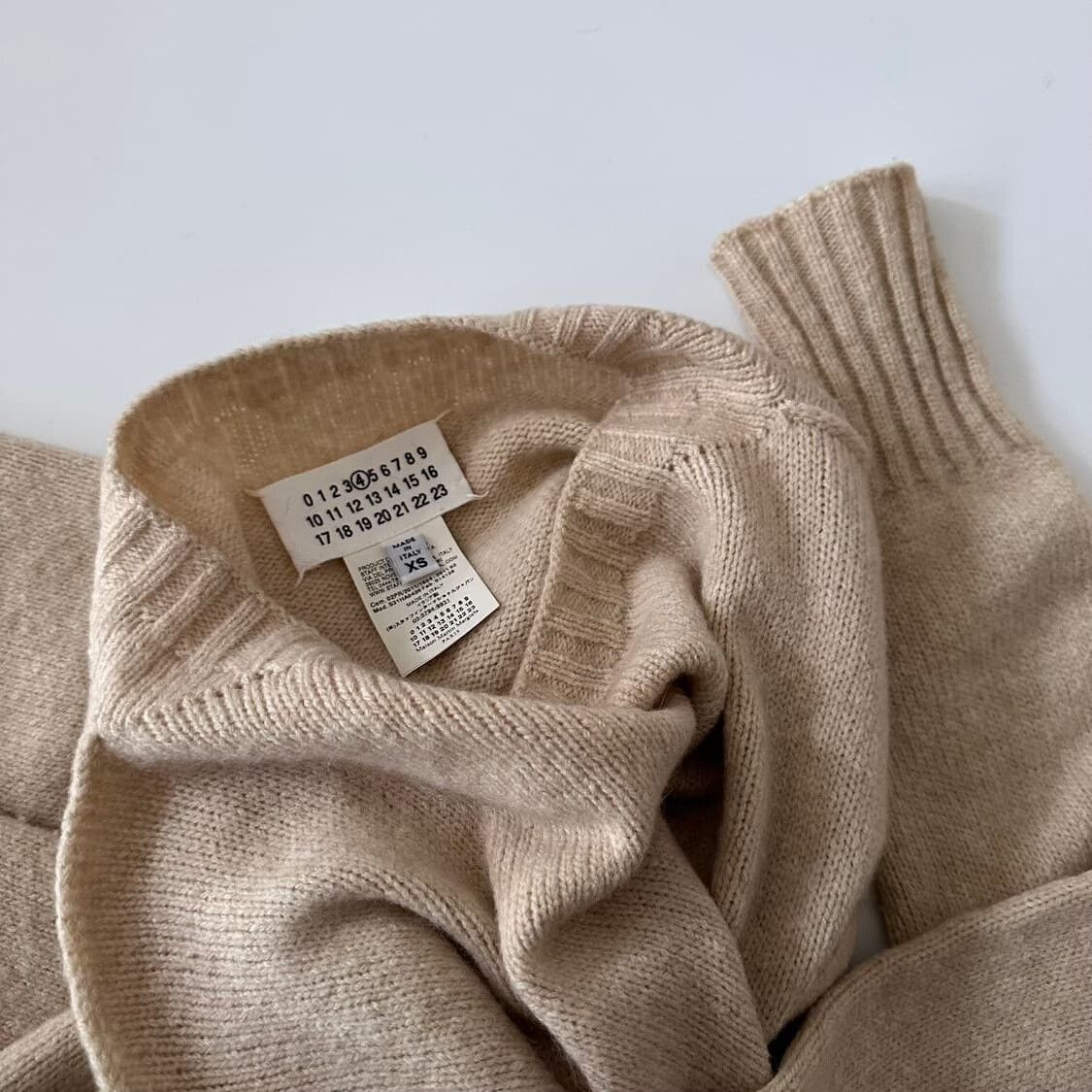 Maison Margiela Maison Margiela Vintage Knit Top Size XS / US 0-2 / IT 36-38 - 2 Thumbnail