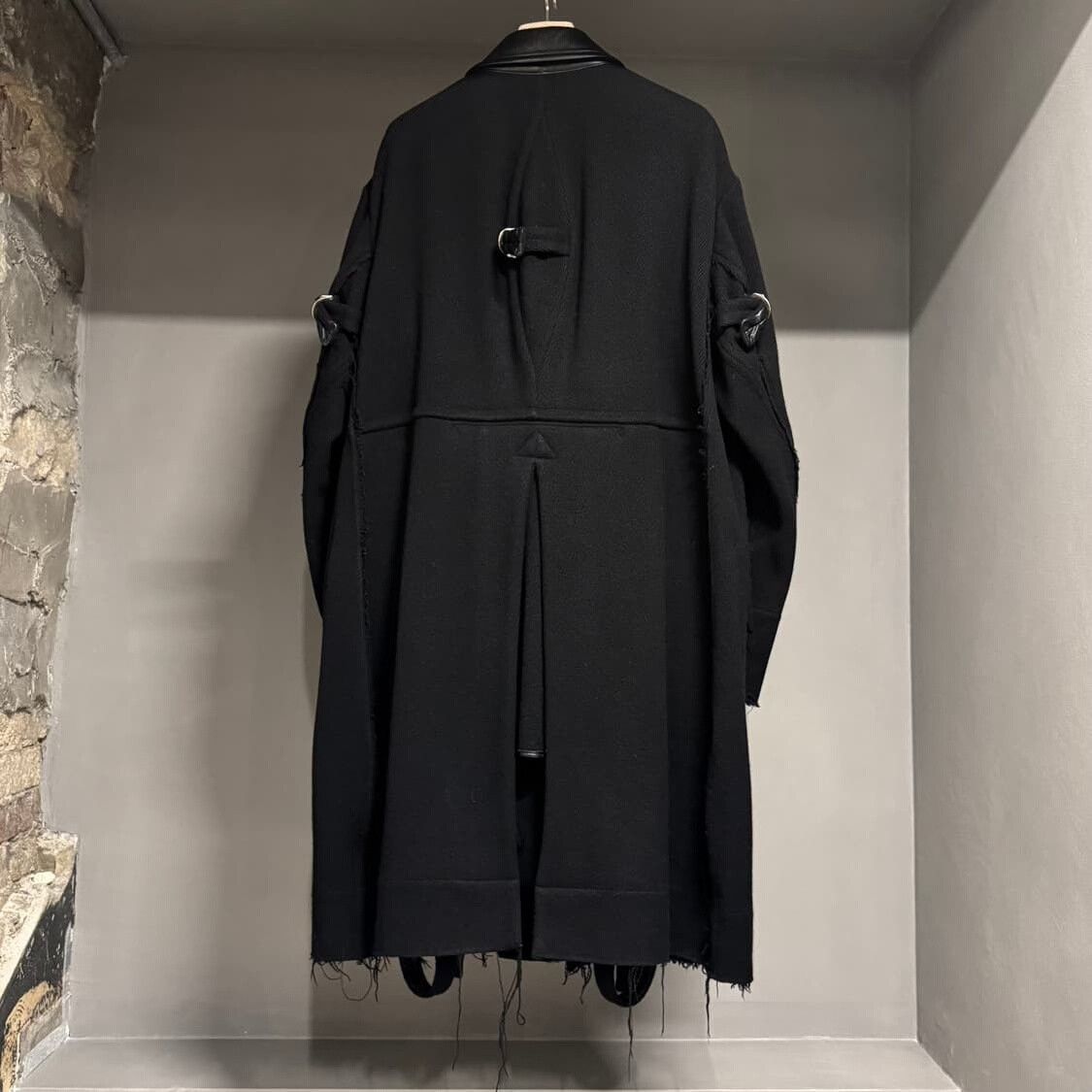 Takahiromiyashita The Soloist. Takahiromiyashita The Soloist Runway Coat Size US S / EU 44-46 / 1 - 5 Thumbnail