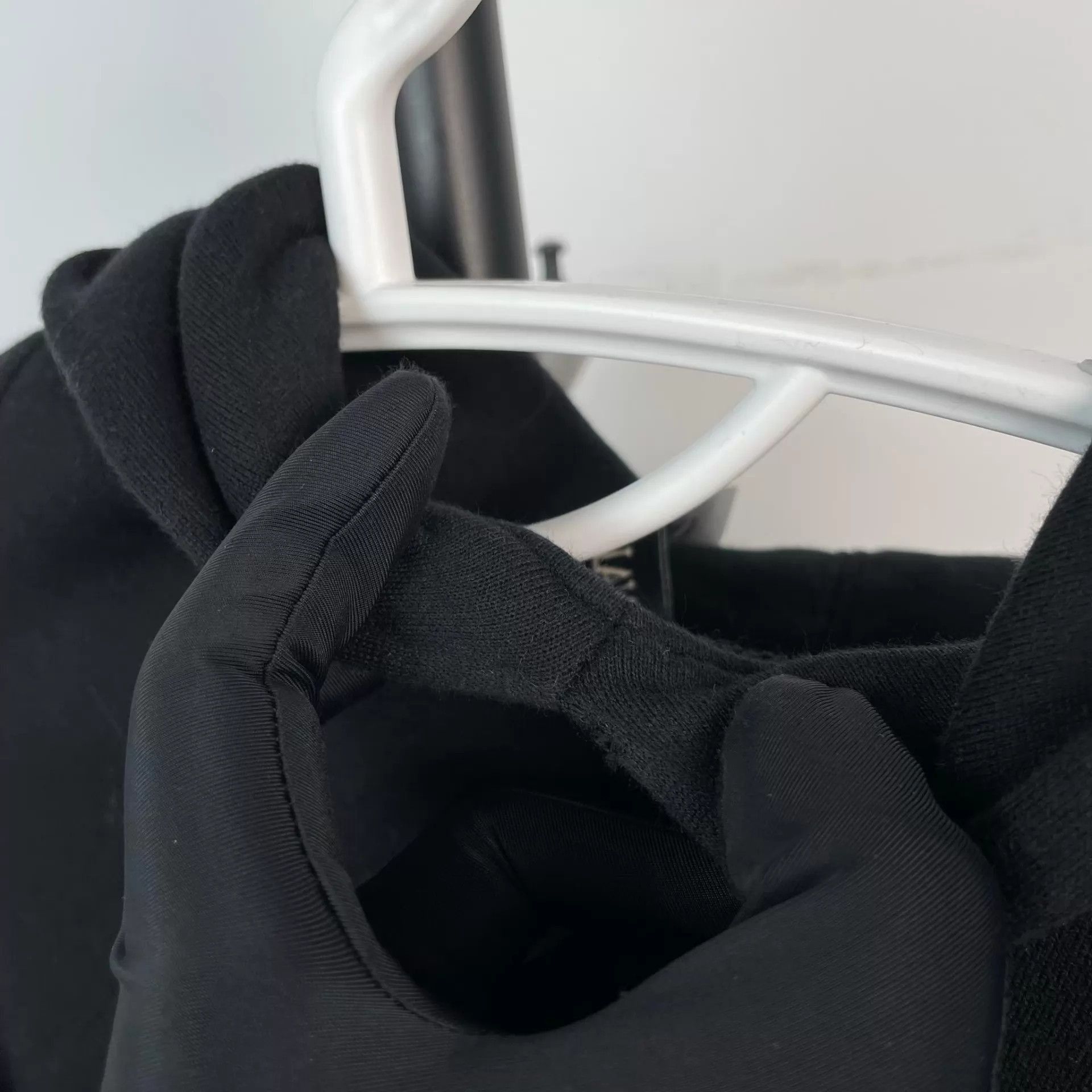 Valentino Classic Black Sweatshirt in XS Size US XS / EU 42 / 0 - 8 Thumbnail