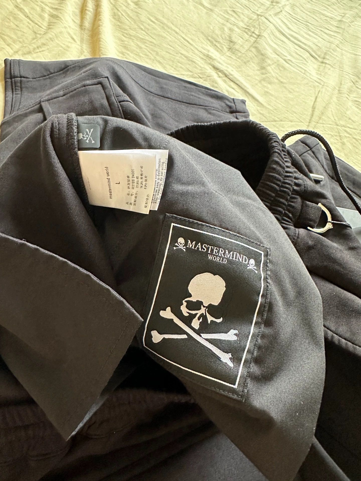Mastermind World Black Pocket Ribbed Shorts with Gold Detailing Size US 34 / EU 50 - 6 Thumbnail