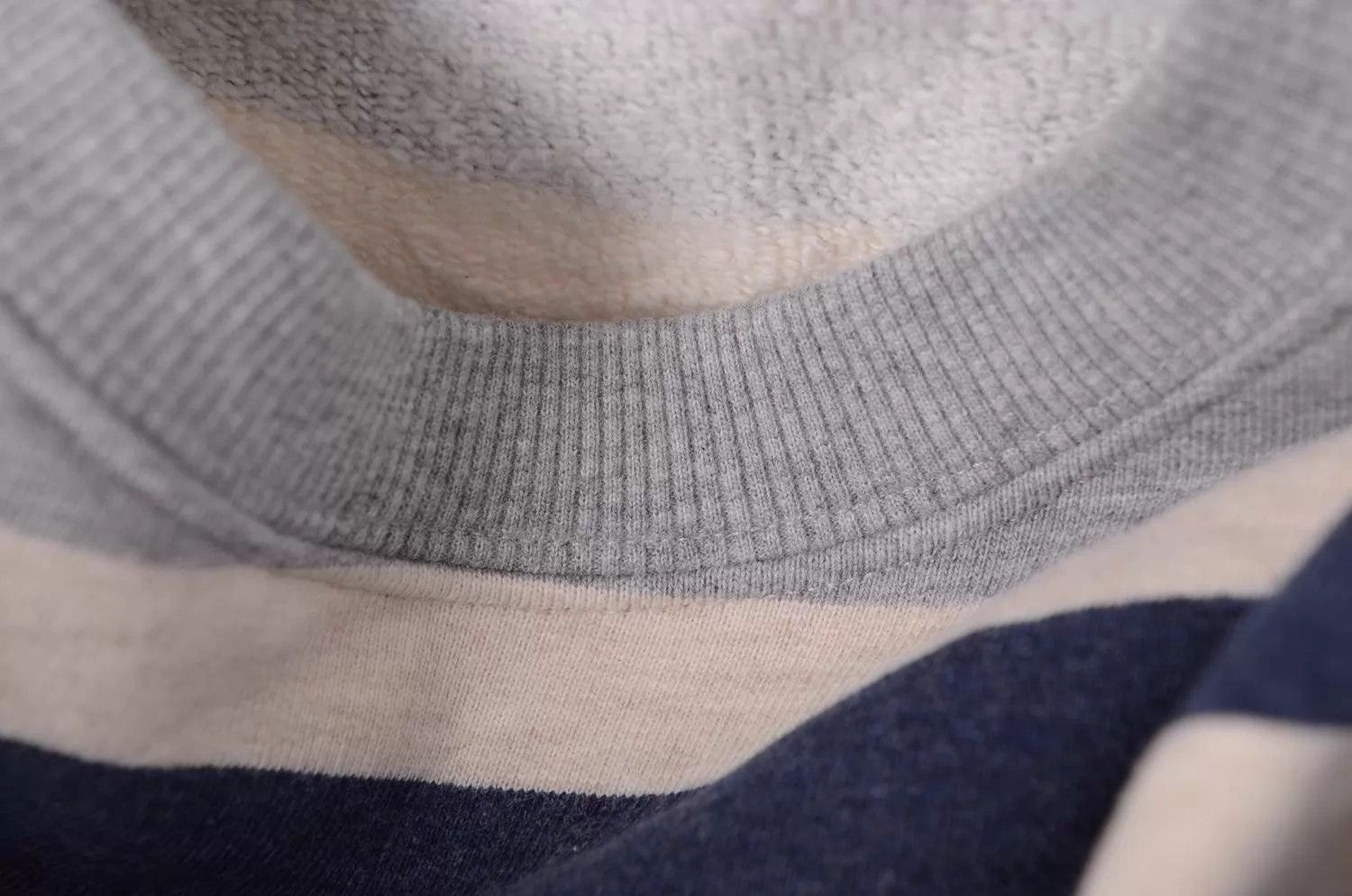 Dior Stylish Multi-Logo Sweatshirt in XS Size US XS / EU 42 / 0 - 7 Thumbnail
