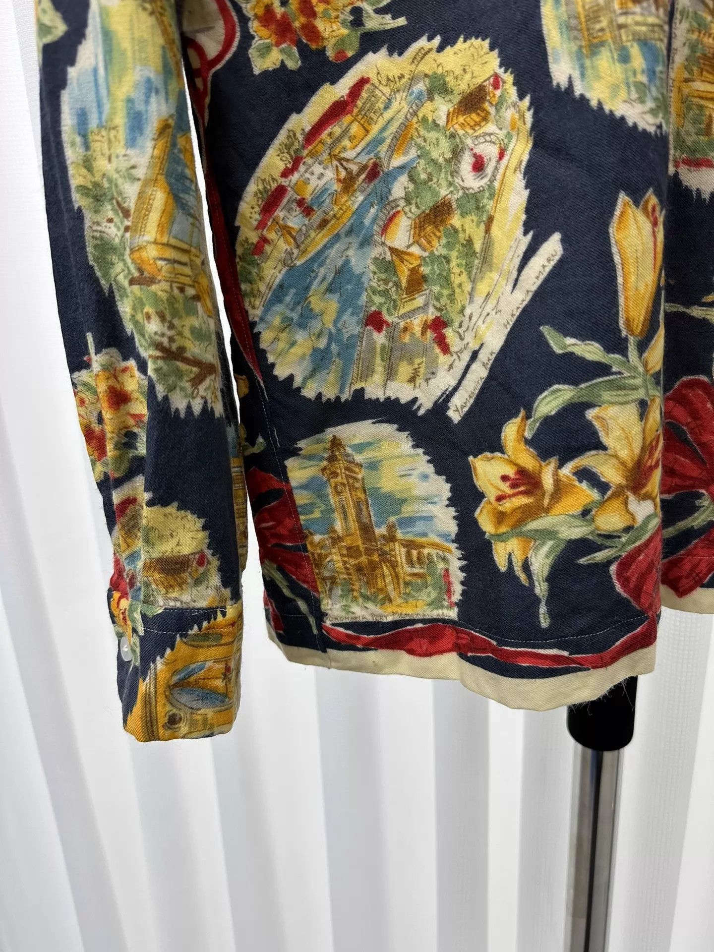 Comme des Garcons Wool Shirt with Scarf Print in Multi Size US S / EU 44-46 / 1 - 3 Thumbnail