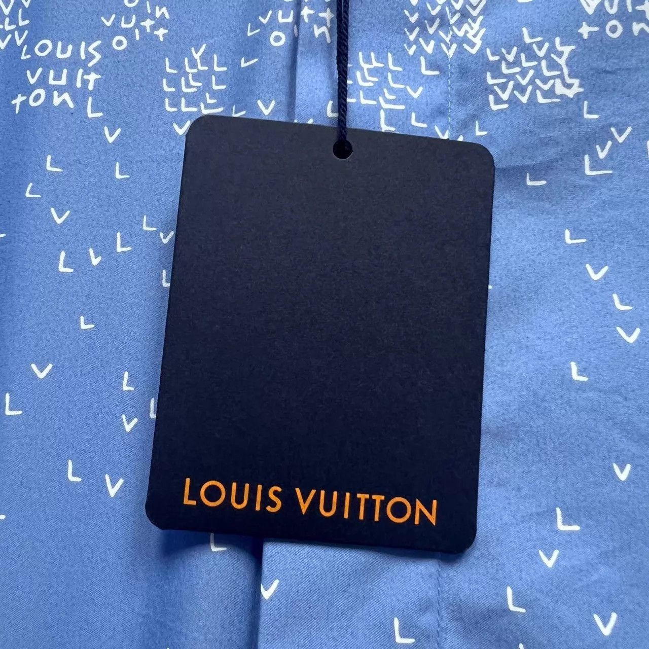 Louis Vuitton LV Blue Pin Airplane Logo Short Sleeve Shirt Size US S / EU 44-46 / 1 - 4 Thumbnail