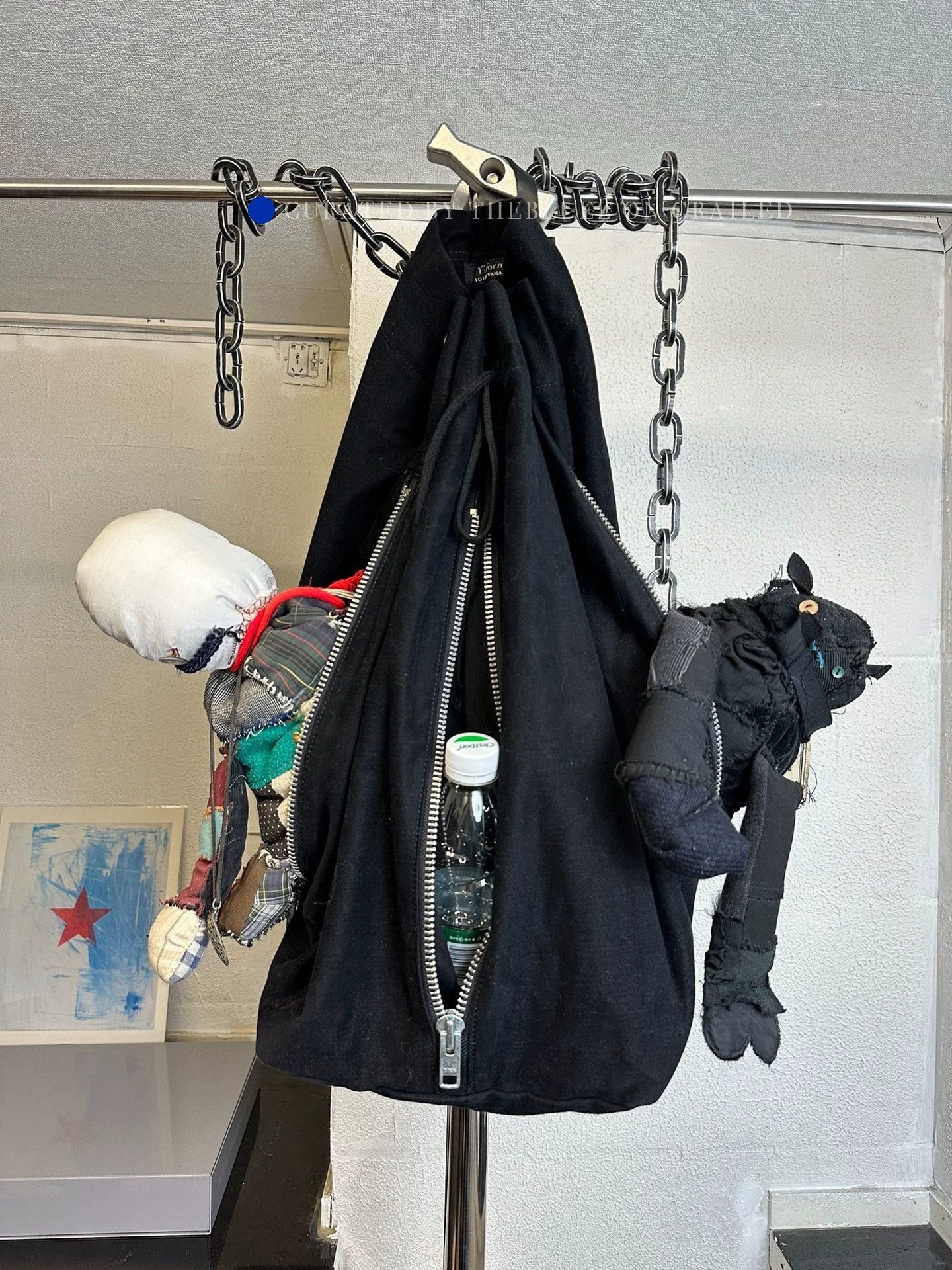 Yohji Yamamoto Minimalist 3-Zipper Crossbody Bag in Black Size ONE SIZE - 2 Thumbnail