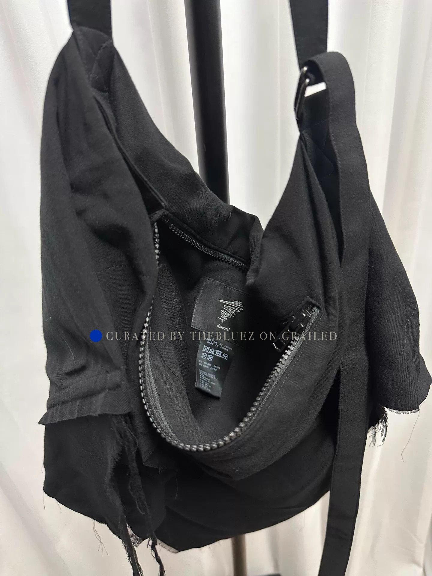 Yohji Yamamoto Flowy Black Rayon Crossbody Bag Size ONE SIZE - 7 Thumbnail