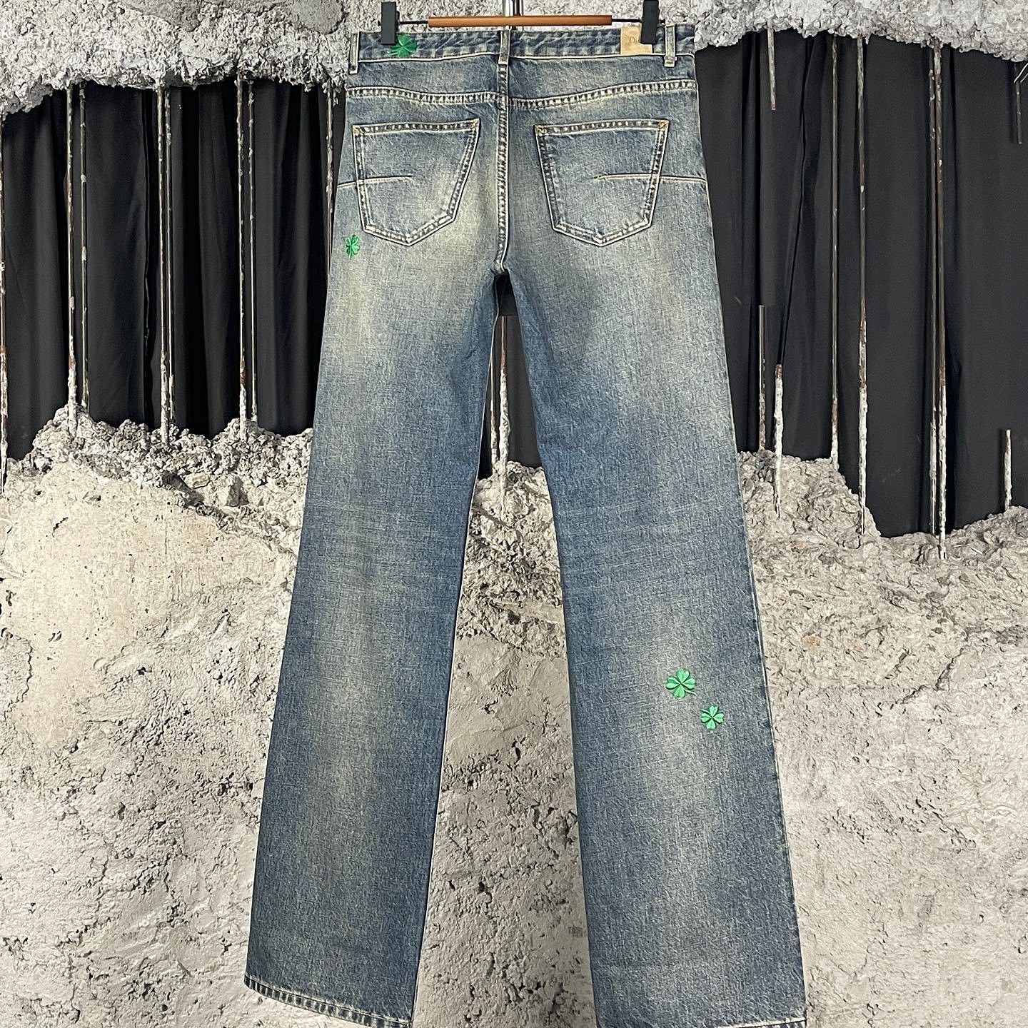 Dior Dior Clover Embroidery Jeans Size 40 Size 28" / US 6 / IT 42 - 2 Thumbnail