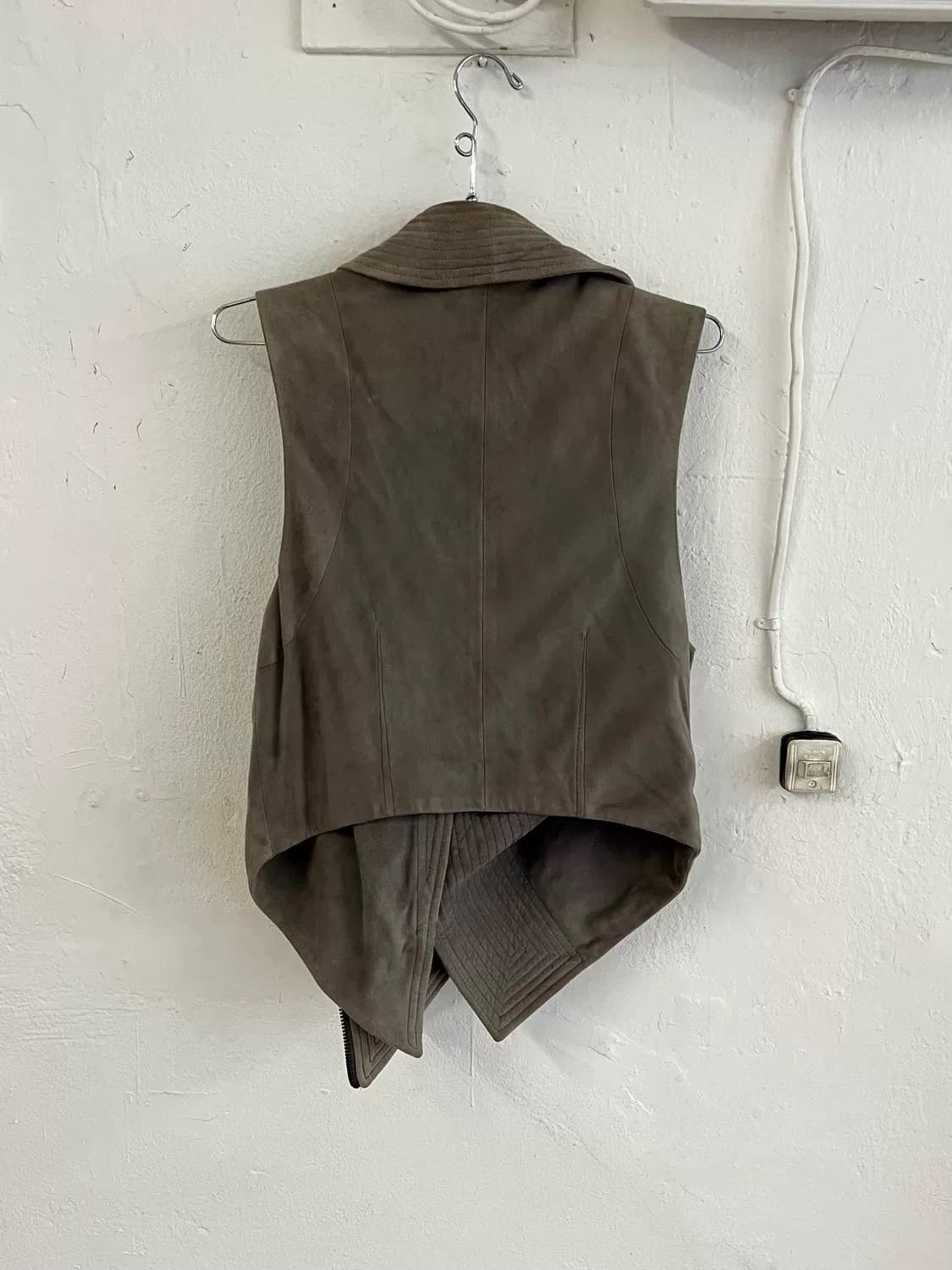 Haider Ackermann Haider Ackermann Retro Fashion Vest Size US M / EU 48-50 / 2 - 3 Thumbnail
