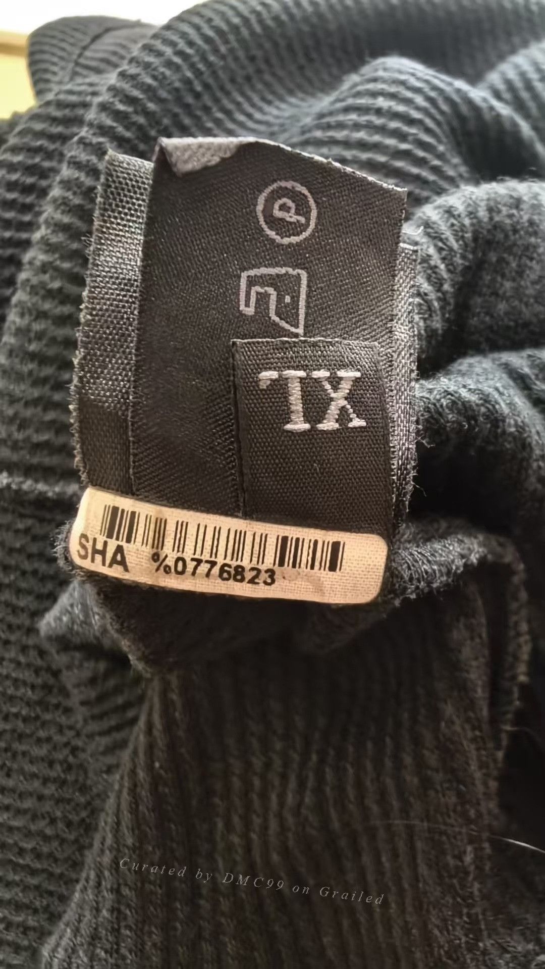 Vintage Vintage 1990s Prada Black Textured Polo Size US M / EU 48-50 / 2 - 6 Thumbnail